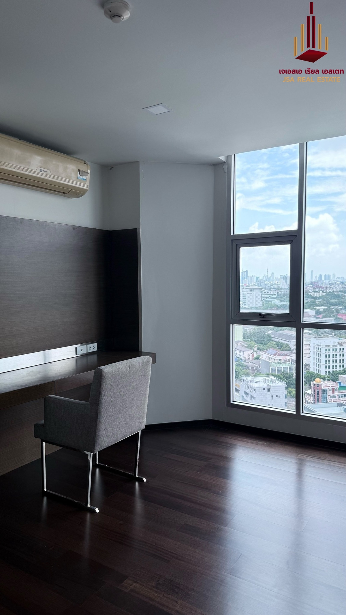 ให้เช่าคอนโดสาทร นราธิวาส : ✨ For  Rent: Sathorn Heritage Condo ✨  💰 Only 60,000 THB/month