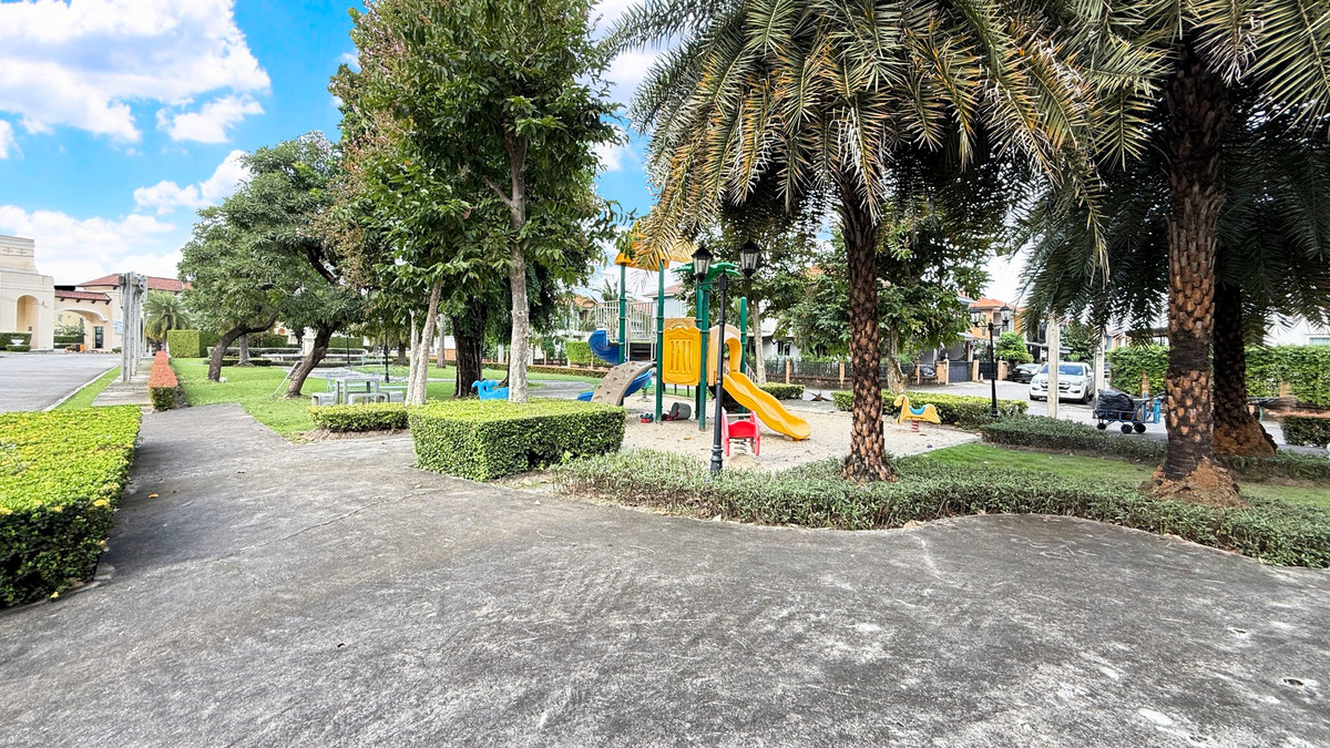 ขายบ้านพัฒนาการ ศรีนครินทร์ : รีโนเวทใหม่ พร้อมอยู่ ✨ บ้านเดี่ยว โกลเด้น วิลเลจ อ่อนนุช - พัฒนาการ / 4 ห้องนอน (ขาย), Golden Village Onnut - Pattanakarn / Detached House 4 Bedrooms (FOR SALE) POON064