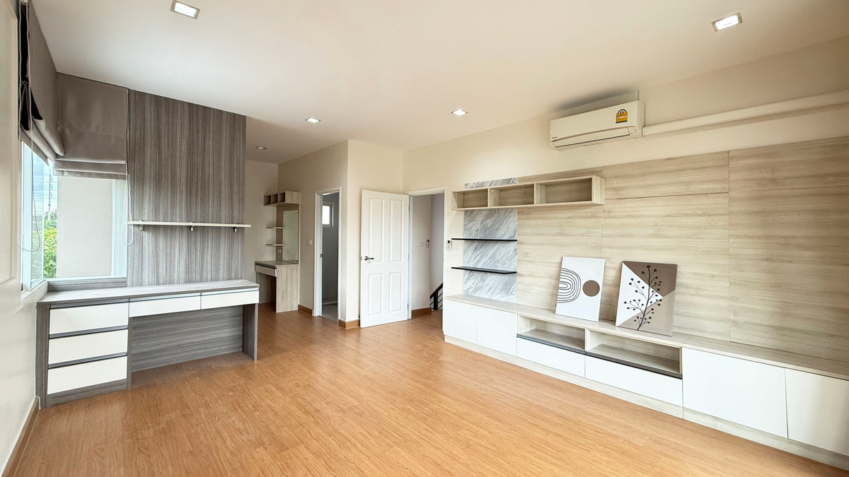 ขายบ้านพัฒนาการ ศรีนครินทร์ : รีโนเวทใหม่ พร้อมอยู่ ✨ บ้านเดี่ยว โกลเด้น วิลเลจ อ่อนนุช - พัฒนาการ / 4 ห้องนอน (ขาย), Golden Village Onnut - Pattanakarn / Detached House 4 Bedrooms (FOR SALE) POON064