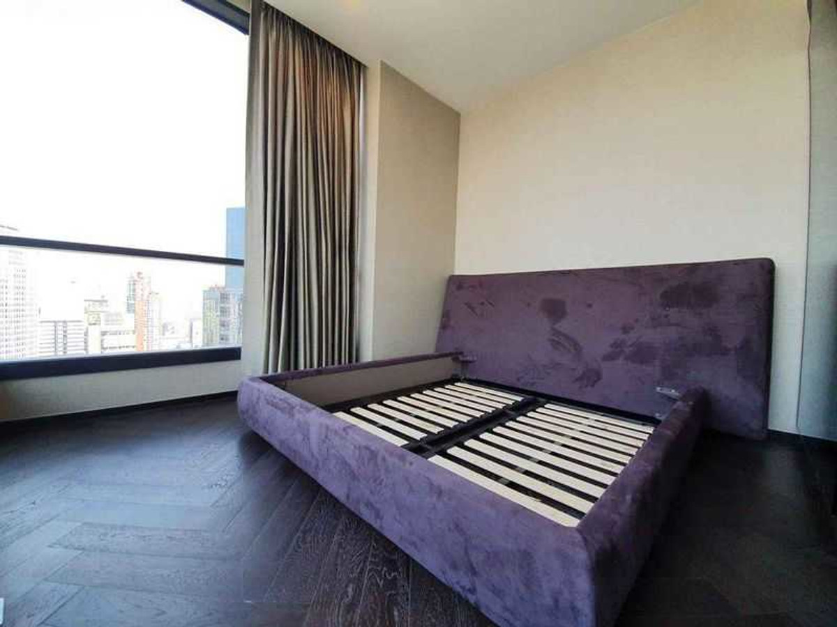 For RentCondoSukhumvit, Asoke, Thonglor : Luxury condo at The Esse Sukhumvit 36, convenient travel, close to BTS, shuttle available, beautiful room, fully furnished, ready to move in!!