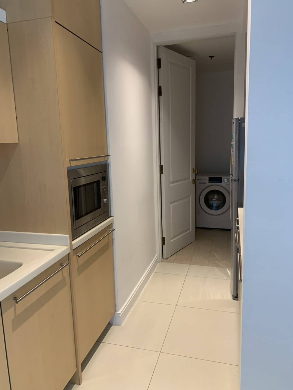 ขายคอนโดวิทยุ ชิดลม หลังสวน : ขายคอนโด  แอทธินี เรสซิเดนซ์ BTS-เพลินจิต ลุมพินี เขต ปทุมวัน กรุงเทพ  CX-143767