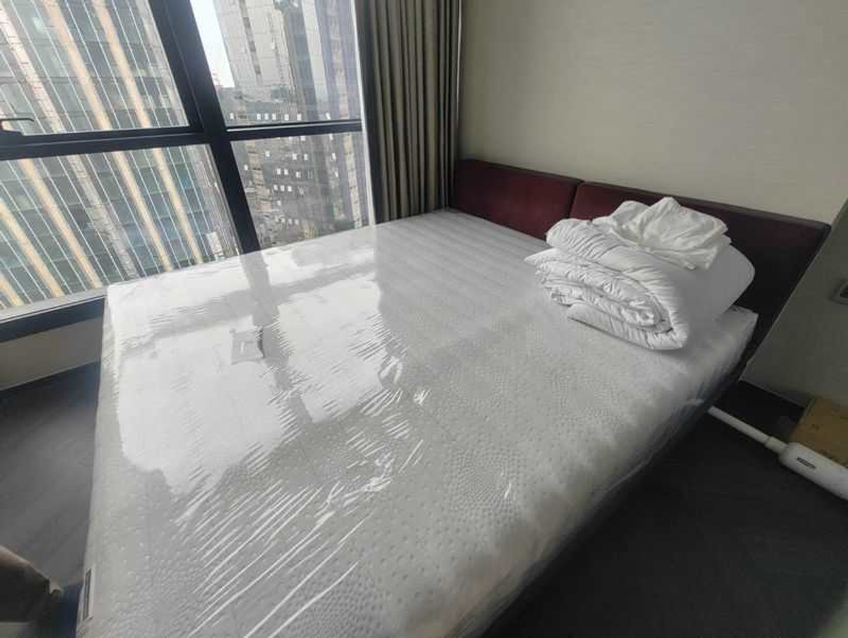 For RentCondoSukhumvit, Asoke, Thonglor : Luxury condo at The Esse Sukhumvit 36, convenient travel, close to BTS, shuttle available, beautiful room, fully furnished, ready to move in!!