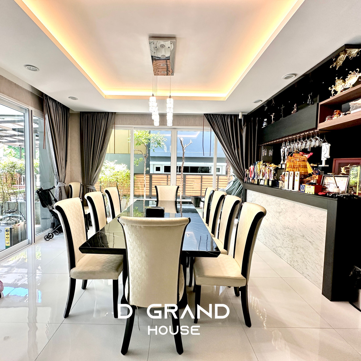 For SaleHouseLadprao, Central Ladprao : #Luxury house for sale, corner plot In the heart of early Lat Phrao, The Gallery House Pattern Project, Lat Phrao Soi 1