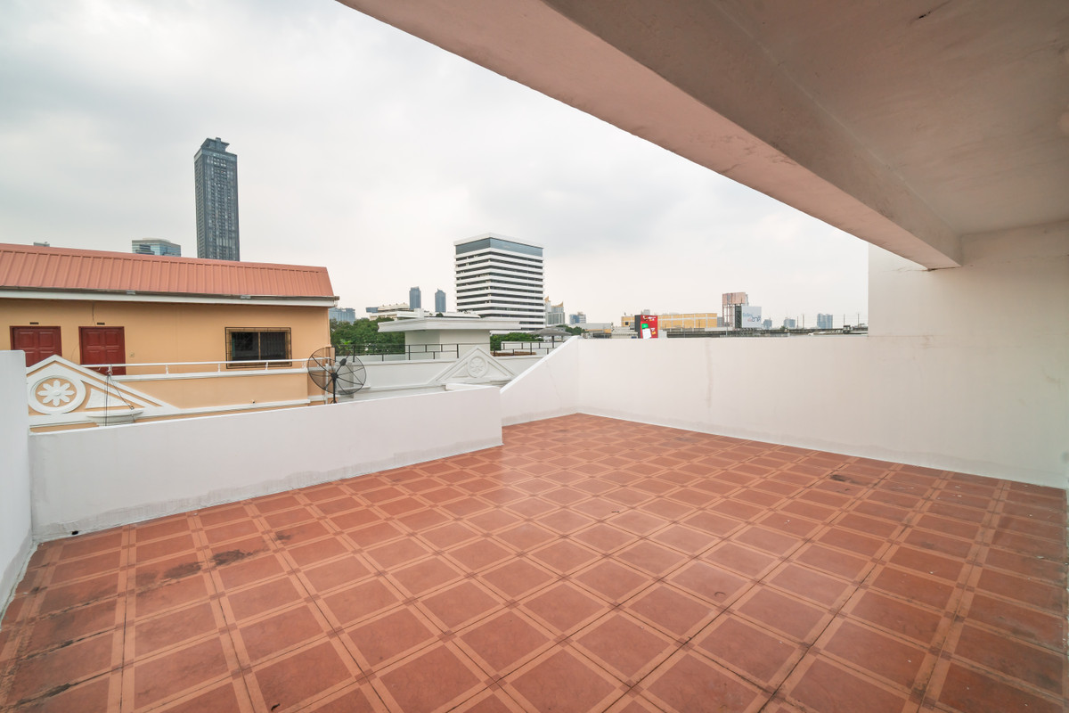 For RentTownhomeSukhumvit, Asoke, Thonglor : Townhome for rent Designed by architect With private rooftop, furniture ready to move in, Soi Thonglor Soi 25