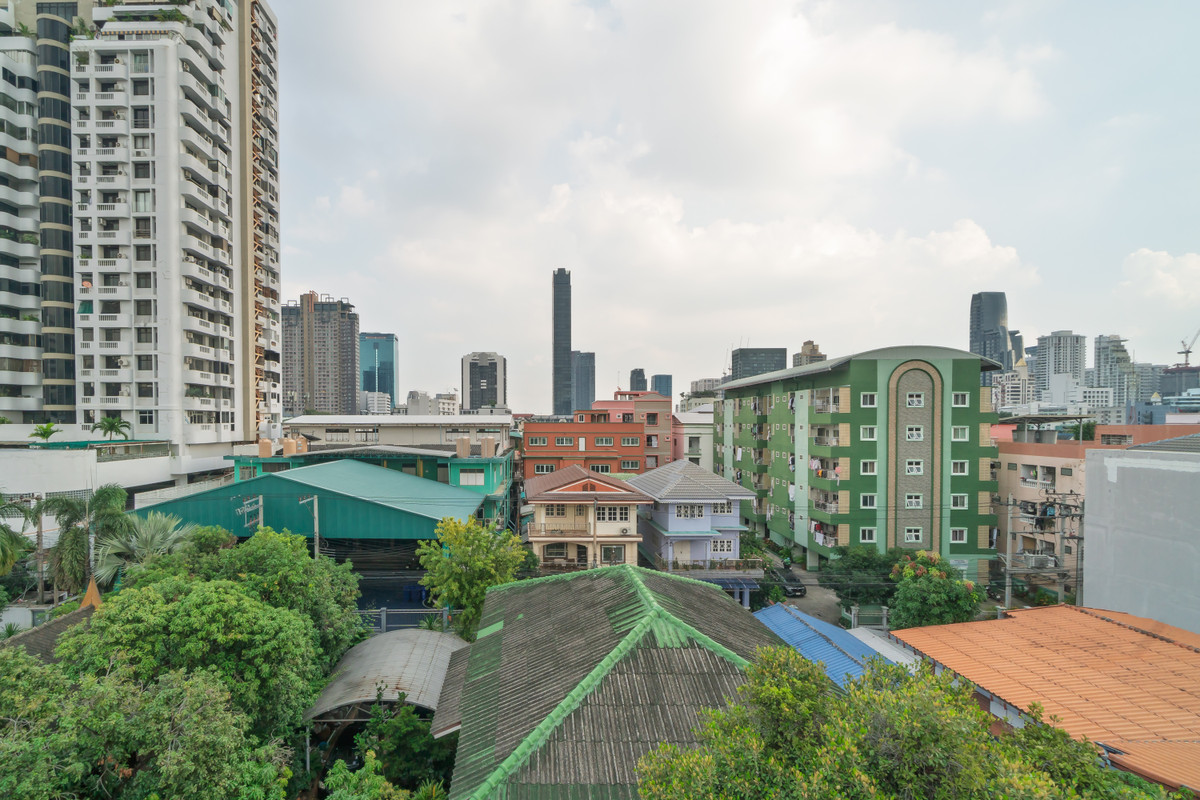 For RentTownhomeSukhumvit, Asoke, Thonglor : Townhome for rent Designed by architect With private rooftop, furniture ready to move in, Soi Thonglor Soi 25