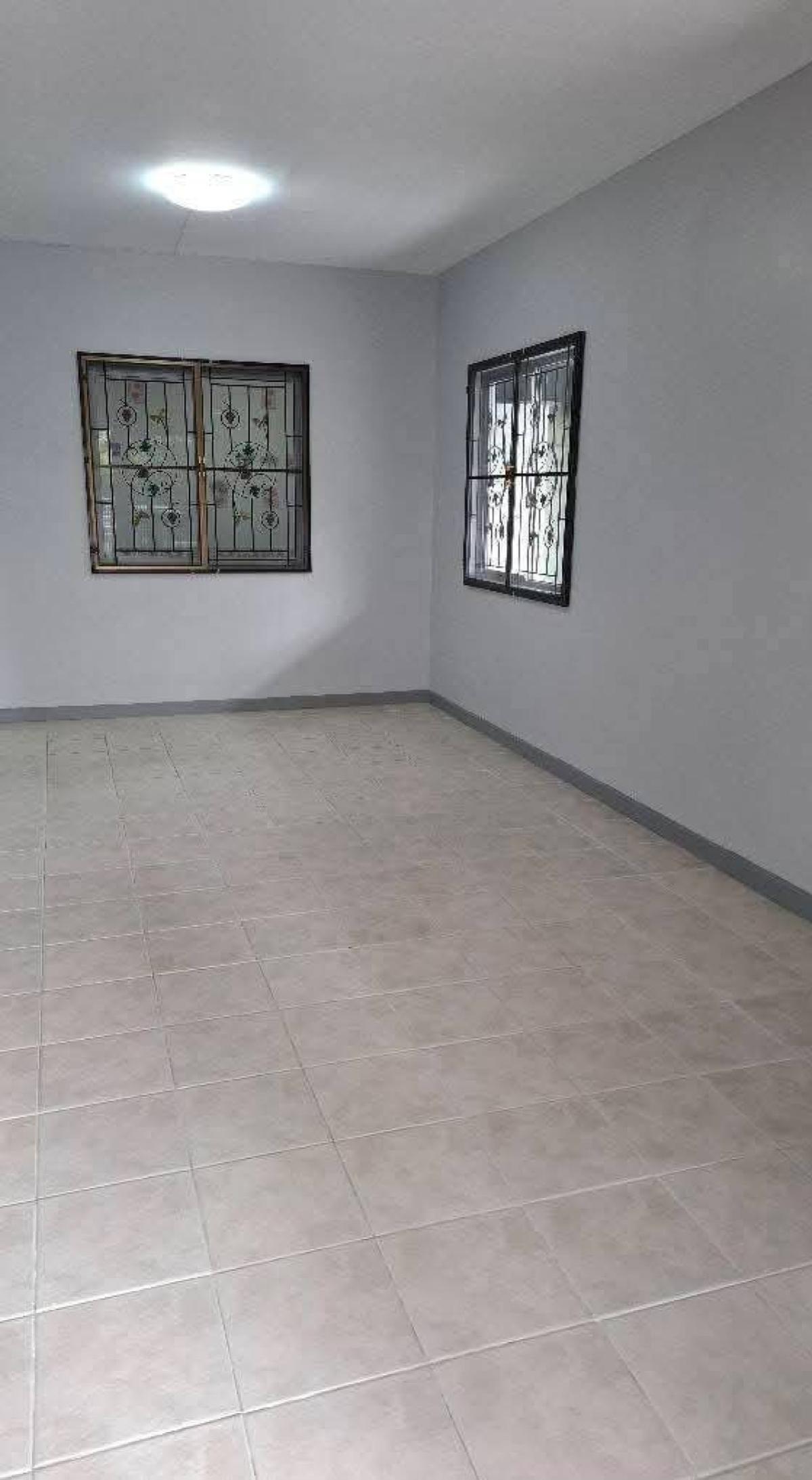 For SaleTownhomePathum Thani,Rangsit, Thammasat : For Sale Townhouse/Townhome  , Baan Pruksa 20 Lam Luk Ka Khlong 2 , corner unit , Khu Khot , Mueang Pathum Thani , Pathum Thani , CX-137180