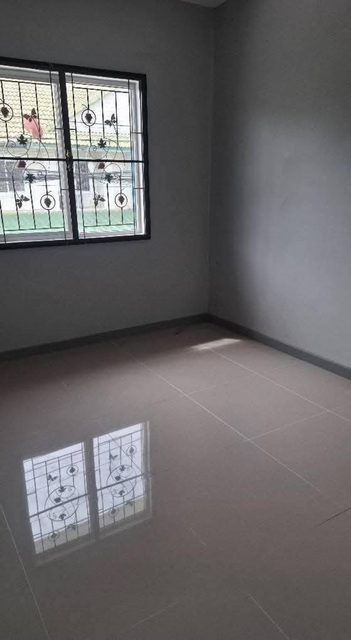 For SaleTownhomePathum Thani,Rangsit, Thammasat : For Sale Townhouse/Townhome  , Baan Pruksa 20 Lam Luk Ka Khlong 2 , corner unit , Khu Khot , Mueang Pathum Thani , Pathum Thani , CX-137180