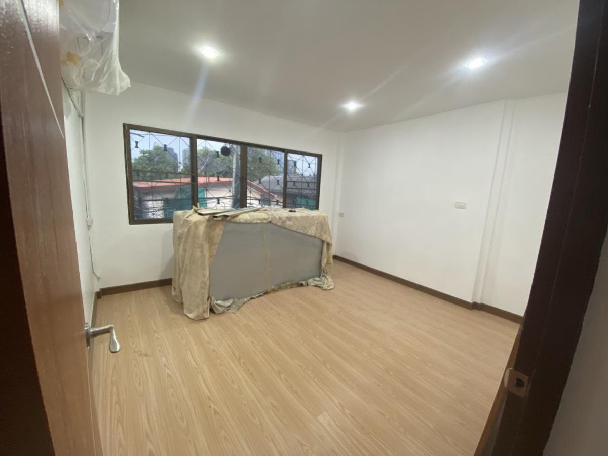 ขายทาวน์โฮมบางซื่อ วงศ์สว่าง เตาปูน : ขายทาวน์เฮ้าส์/ทาวน์โฮม  บ้านจงสุข วงศ์สว่าง 19 MRT-วงศ์สว่าง วงศ์สว่าง เขต บางซื่อ กรุงเทพ CX-129880