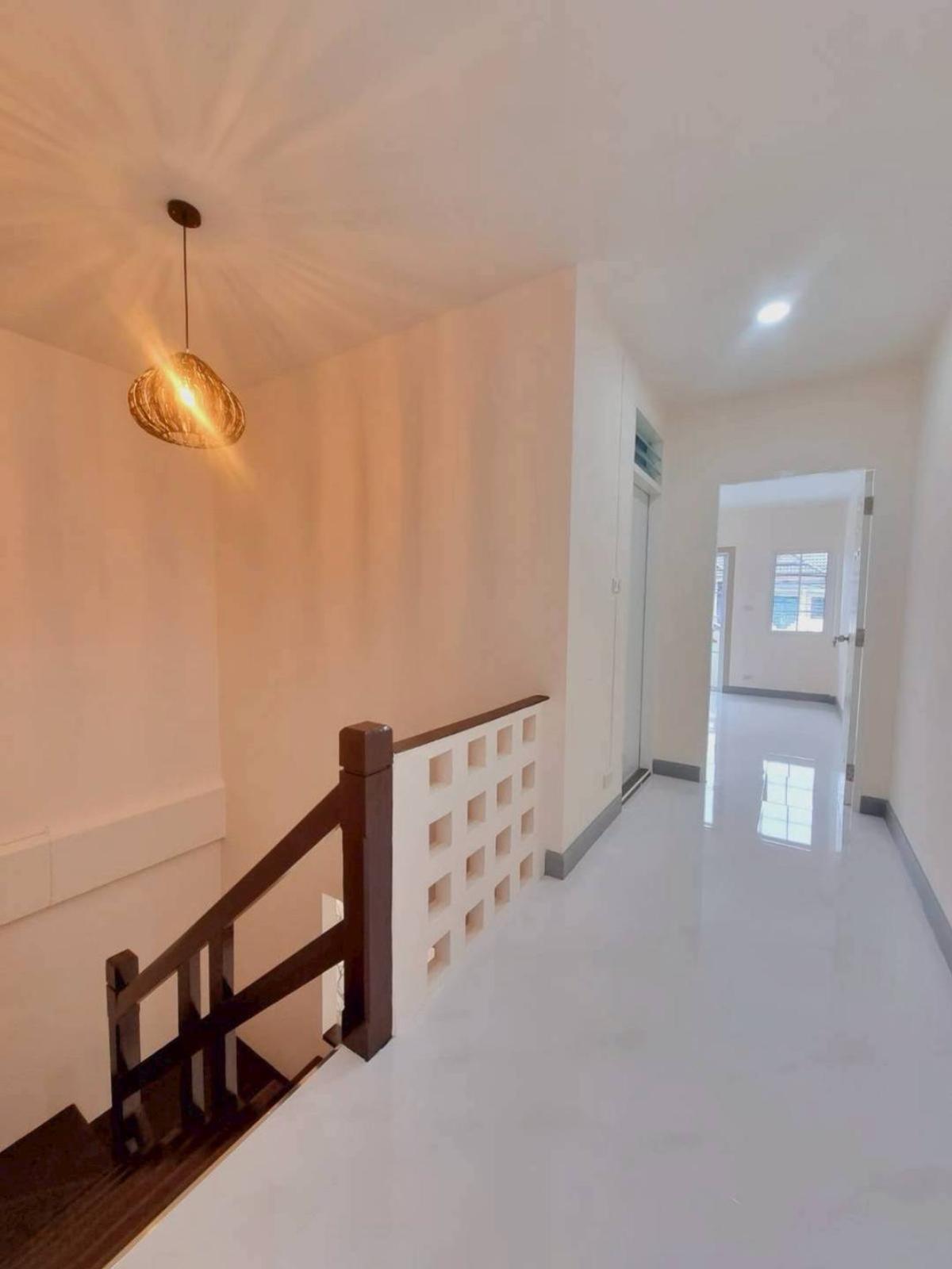 ขายทาวน์โฮมนนทบุรี บางใหญ่ บางบัวทอง : ขายทาวน์เฮ้าส์/ทาวน์โฮม  ดิเอมเมอรัลด์ พาร์ค 3 รีโนเวทใหม่ บางพลับ ปากเกร็ด นนทบุรี CX-137512