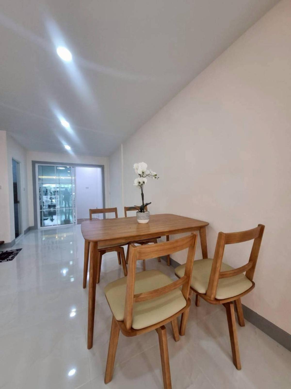 ขายทาวน์โฮมนนทบุรี บางใหญ่ บางบัวทอง : ขายทาวน์เฮ้าส์/ทาวน์โฮม นันทิชา 4 รีโนเวทใหม่ ไทรน้อย ไทรน้อย นนทบุรี CX-137526