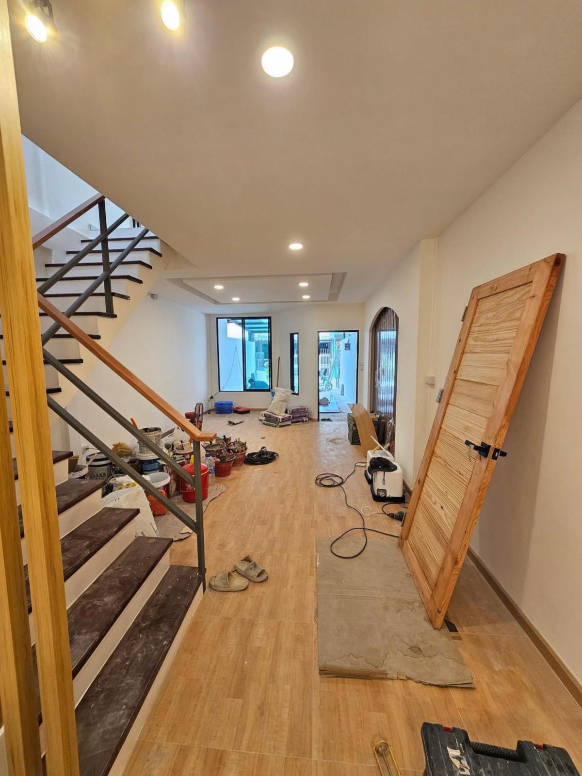 ขายทาวน์โฮมวิภาวดี ดอนเมือง หลักสี่ : ขายทาวน์เฮ้าส์/ทาวน์โฮม  อยู่เจริญ วิภาวดี รีโนเวทใหม่ สนามบิน เขต ดอนเมือง กรุงเทพ CX-137316