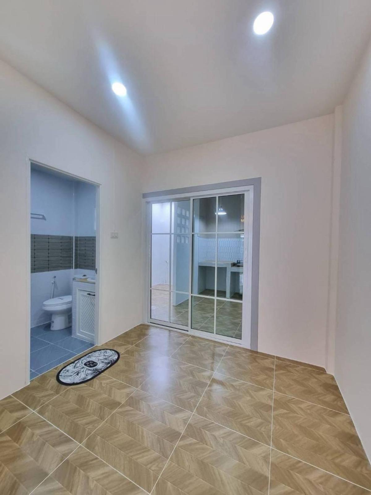 ขายทาวน์โฮมนนทบุรี บางใหญ่ บางบัวทอง : ขายทาวน์เฮ้าส์/ทาวน์โฮม  บ้าน บัวทองแลนด์ บางกรวย - ไทรน้อย รีโนเวทใหม่ MRT-สามแยกบางใหญ่ บางบัวทอง บางบัวทอง นนทบุรี CX-136700