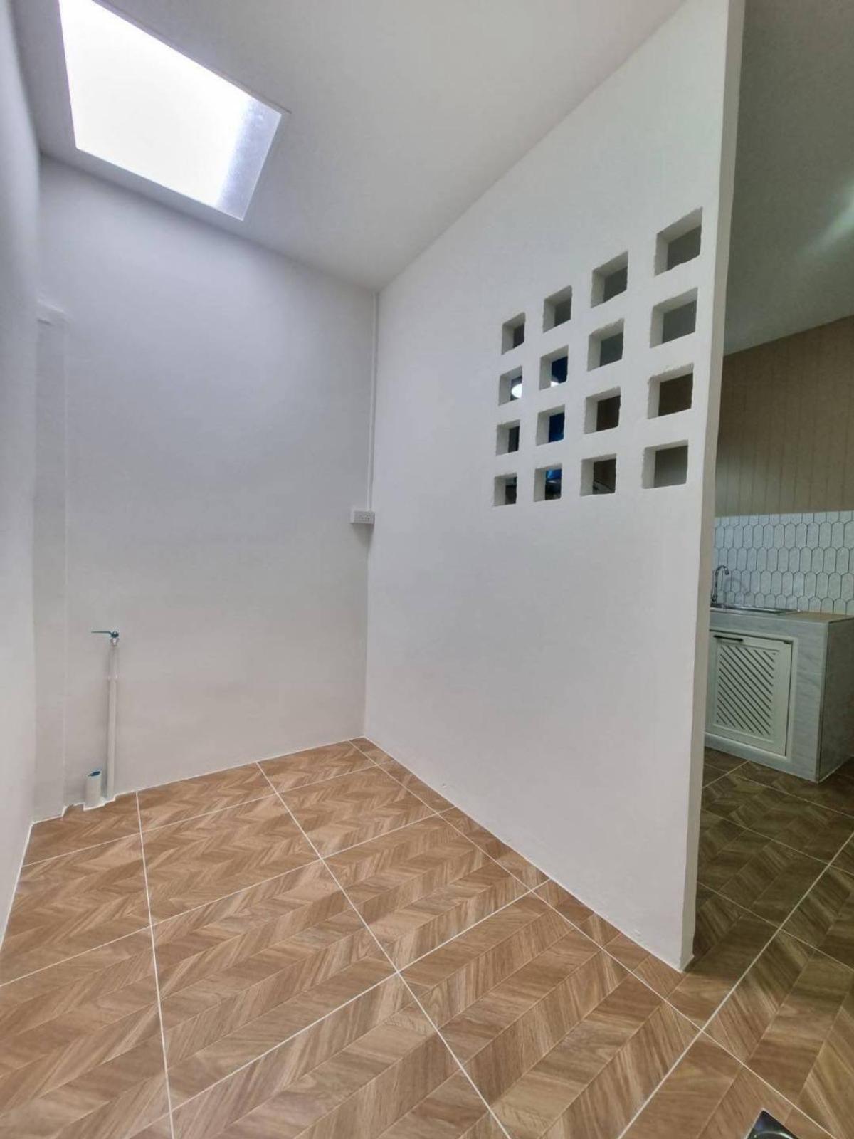 ขายทาวน์โฮมนนทบุรี บางใหญ่ บางบัวทอง : ขายทาวน์เฮ้าส์/ทาวน์โฮม  บ้าน บัวทองแลนด์ บางกรวย - ไทรน้อย รีโนเวทใหม่ MRT-สามแยกบางใหญ่ บางบัวทอง บางบัวทอง นนทบุรี CX-136700