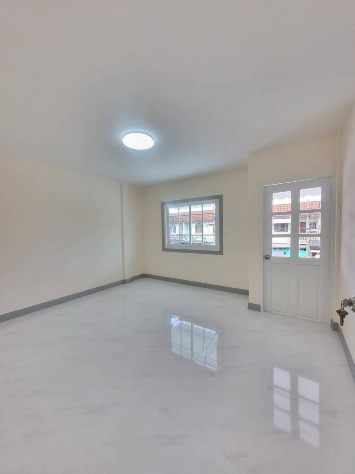 ขายทาวน์โฮมนนทบุรี บางใหญ่ บางบัวทอง : ขายทาวน์เฮ้าส์/ทาวน์โฮม  บ้าน บัวทองแลนด์ บางกรวย - ไทรน้อย รีโนเวทใหม่ MRT-สามแยกบางใหญ่ บางบัวทอง บางบัวทอง นนทบุรี CX-136700