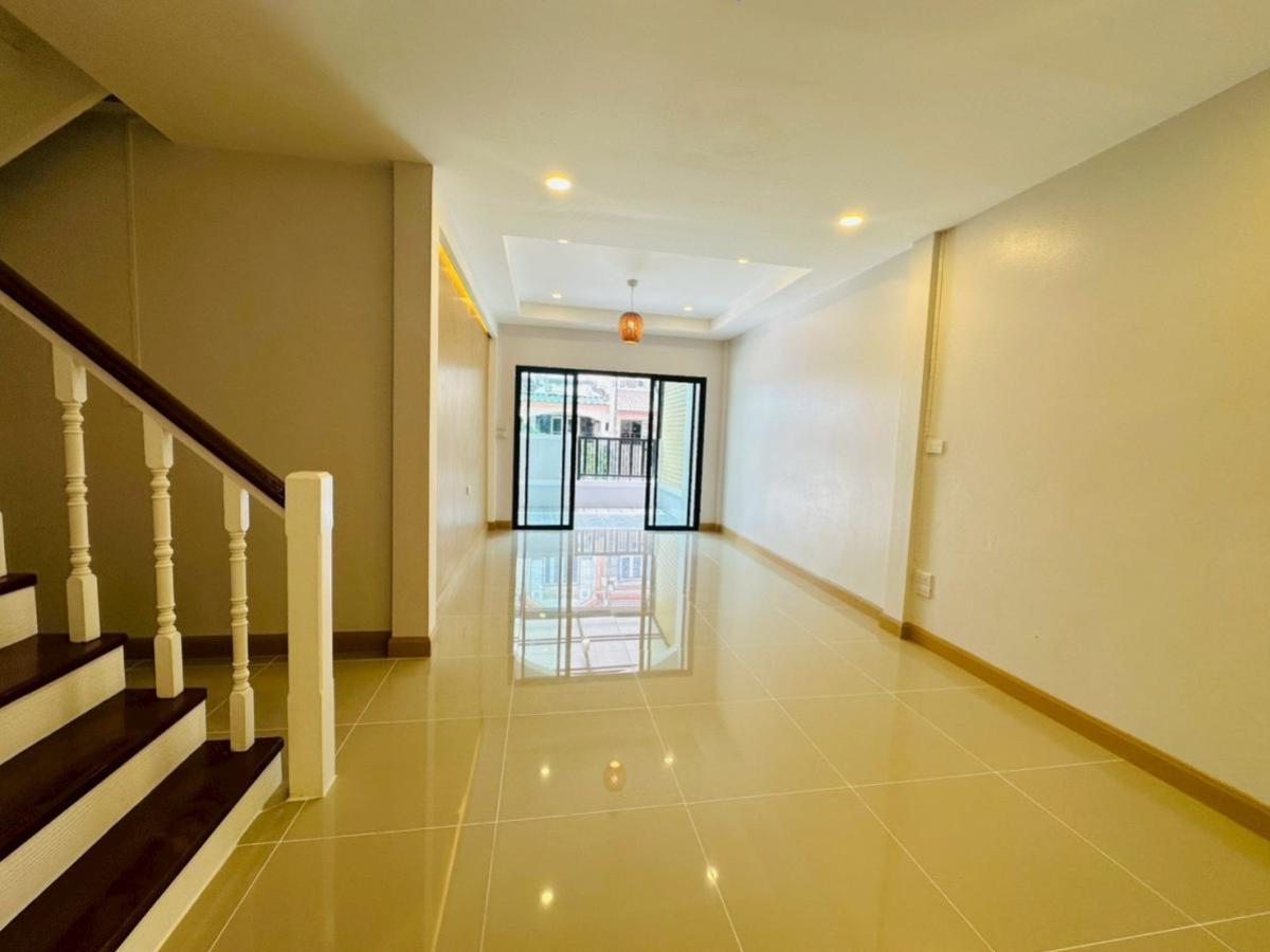 ขายทาวน์โฮมนนทบุรี บางใหญ่ บางบัวทอง : ขายทาวน์เฮ้าส์/ทาวน์โฮม  อักษรา บางบัวทอง บางบัวทอง บางบัวทอง นนทบุรี CX-137077