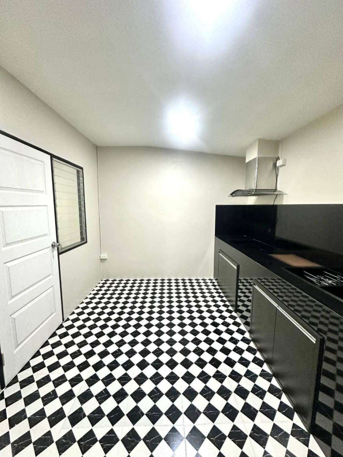 For SaleTownhomeRama 2, Bang Khun Thian : For Sale Townhouse/Townhome  , Baan Ngam Charoen 4 , newly renovated , Tha Kham , Bang Khun Thian , Bangkok , CX-137071