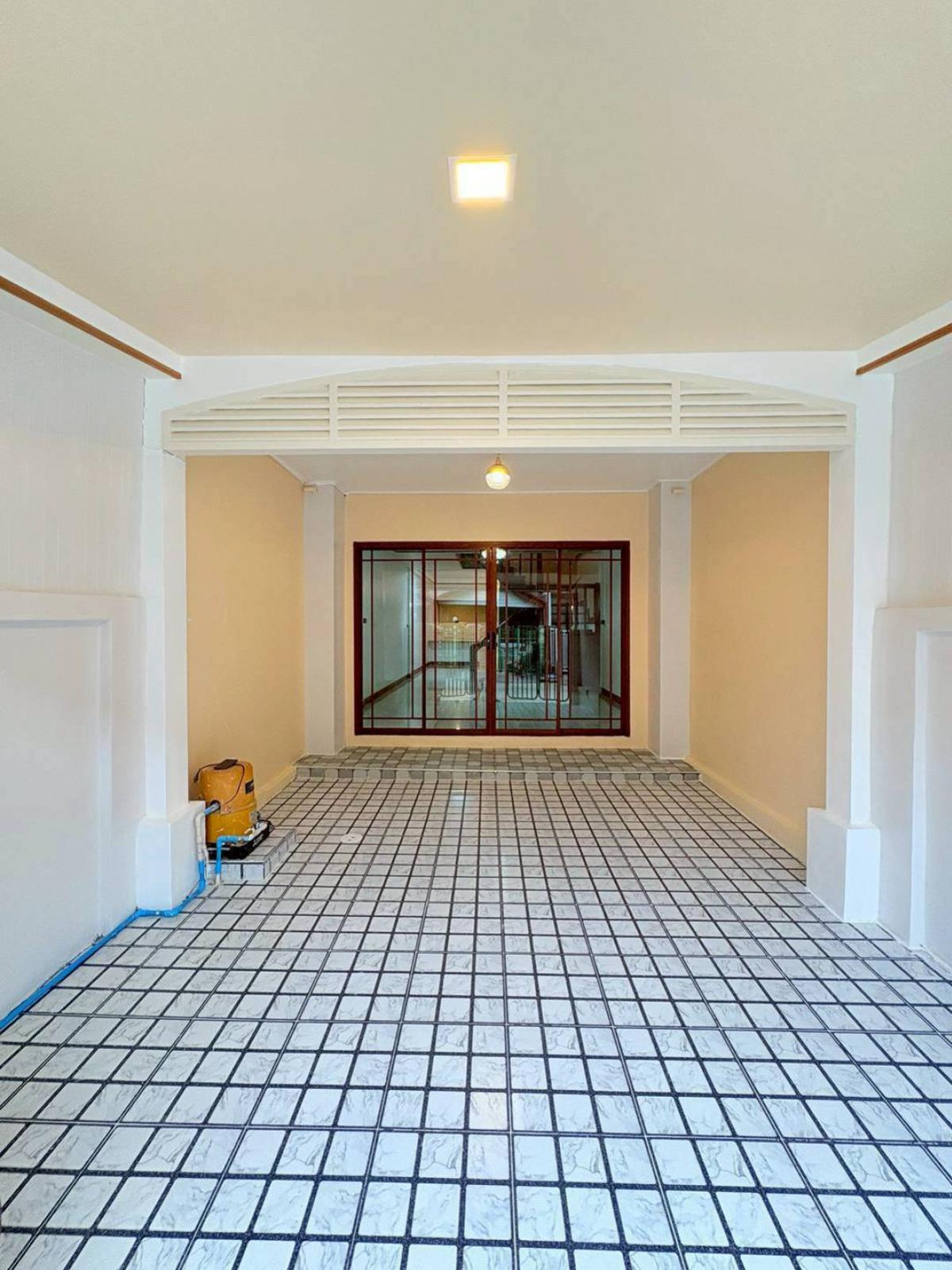 ขายทาวน์โฮมพุทธมณฑล ศาลายา : ขายทาวน์เฮ้าส์/ทาวน์โฮม  บ้านบุศรินทร์ ปิ่นเกล้า รีโนเวทใหม่ กระทุ่มล้ม สามพราน นครปฐม CX-136983