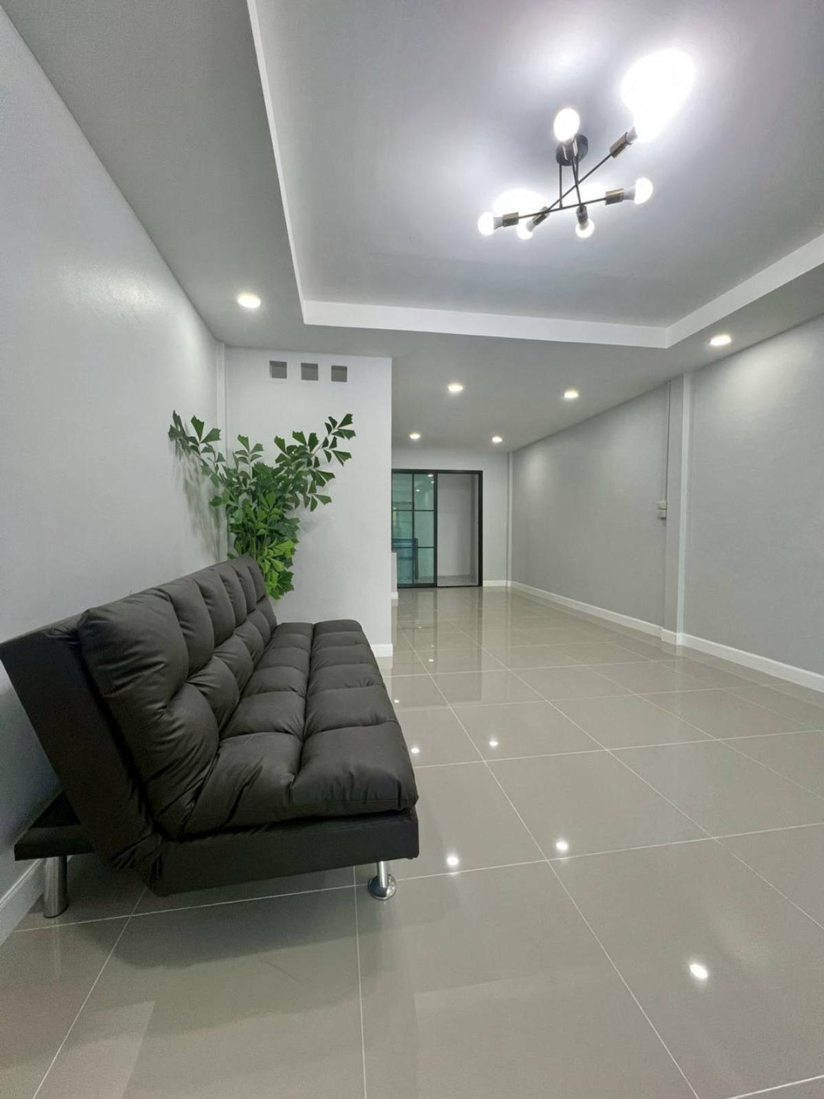 ขายทาวน์โฮมนนทบุรี บางใหญ่ บางบัวทอง : ขายทาวน์เฮ้าส์/ทาวน์โฮม  บ้านบุษกร-รัตติยา รีโนเวทใหม่ MRT-คลองบางไผ่ บางบัวทอง บางบัวทอง นนทบุรี CX-136949