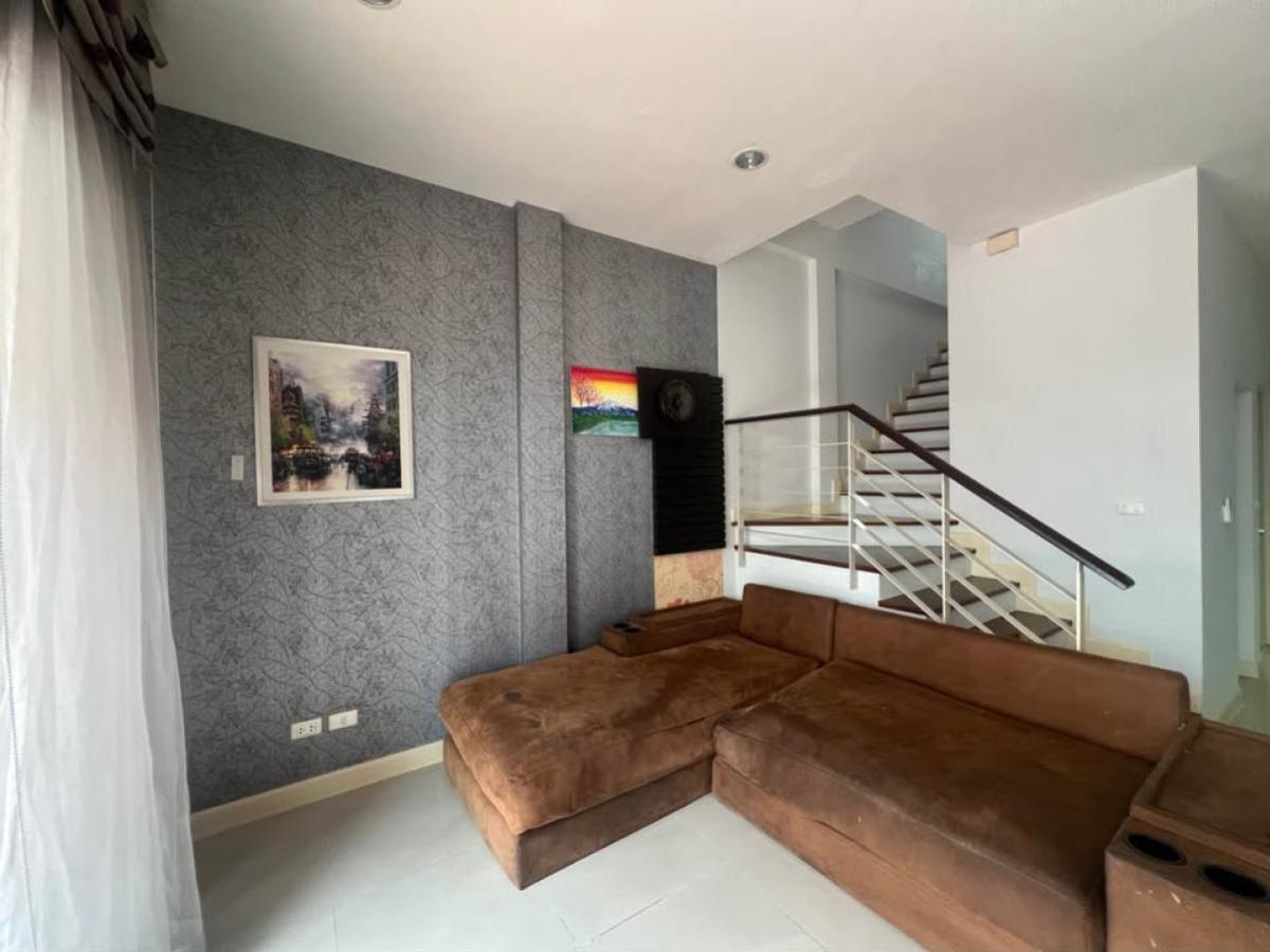 ขายทาวน์โฮมโชคชัย4 ลาดพร้าว71 : ขายทาวน์เฮ้าส์/ทาวน์โฮม  บ้านกลางเมือง ลาดพร้าว 71 ลาดพร้าว เขต ลาดพร้าว กรุงเทพ CX-137116