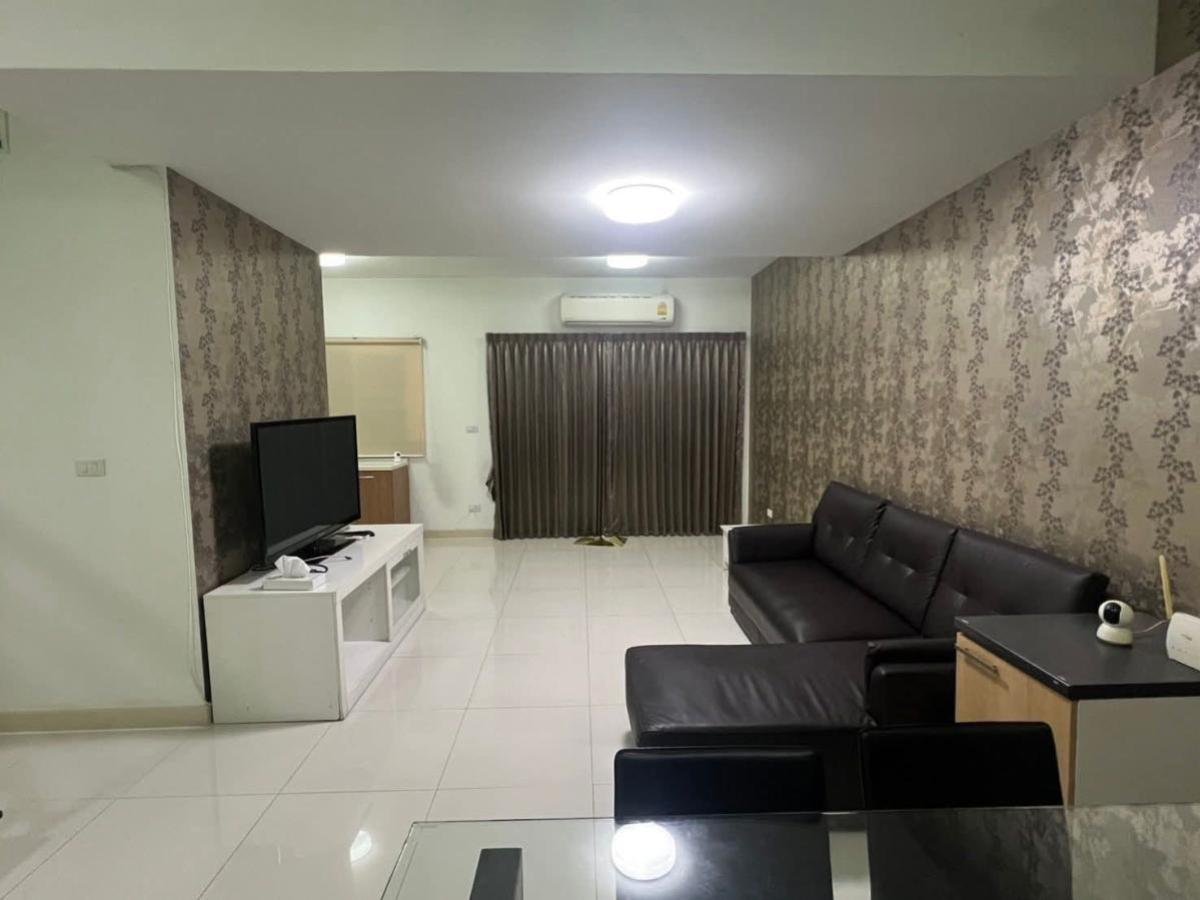 ขายทาวน์โฮมลาดกระบัง สุวรรณภูมิ : ขายทาวน์เฮ้าส์/ทาวน์โฮม  เดอะคอนเนค 15 อ่อนนุช ประเวศ เขต ประเวศ กรุงเทพ CX-137078