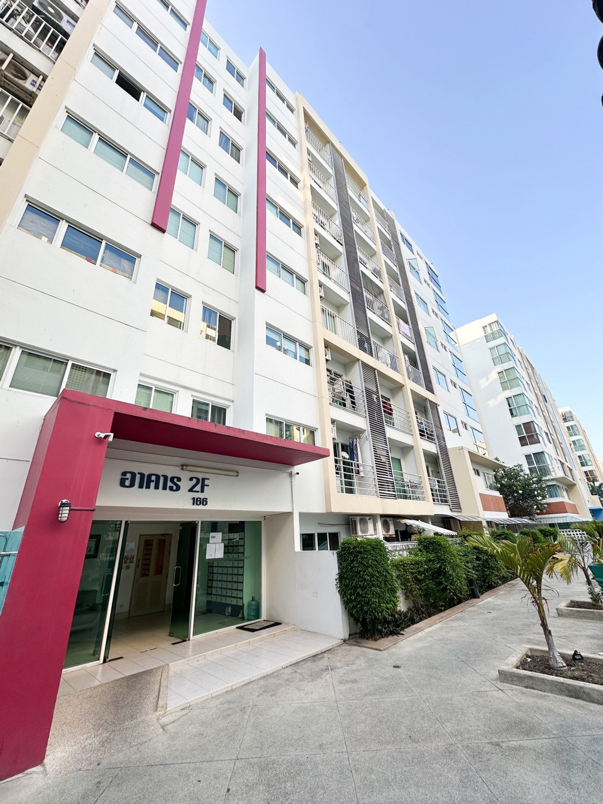 For SaleCondoThaphra, Talat Phlu, Wutthakat : Condo for sale, Metro Park Sathorn, beautiful room with all new furniture.