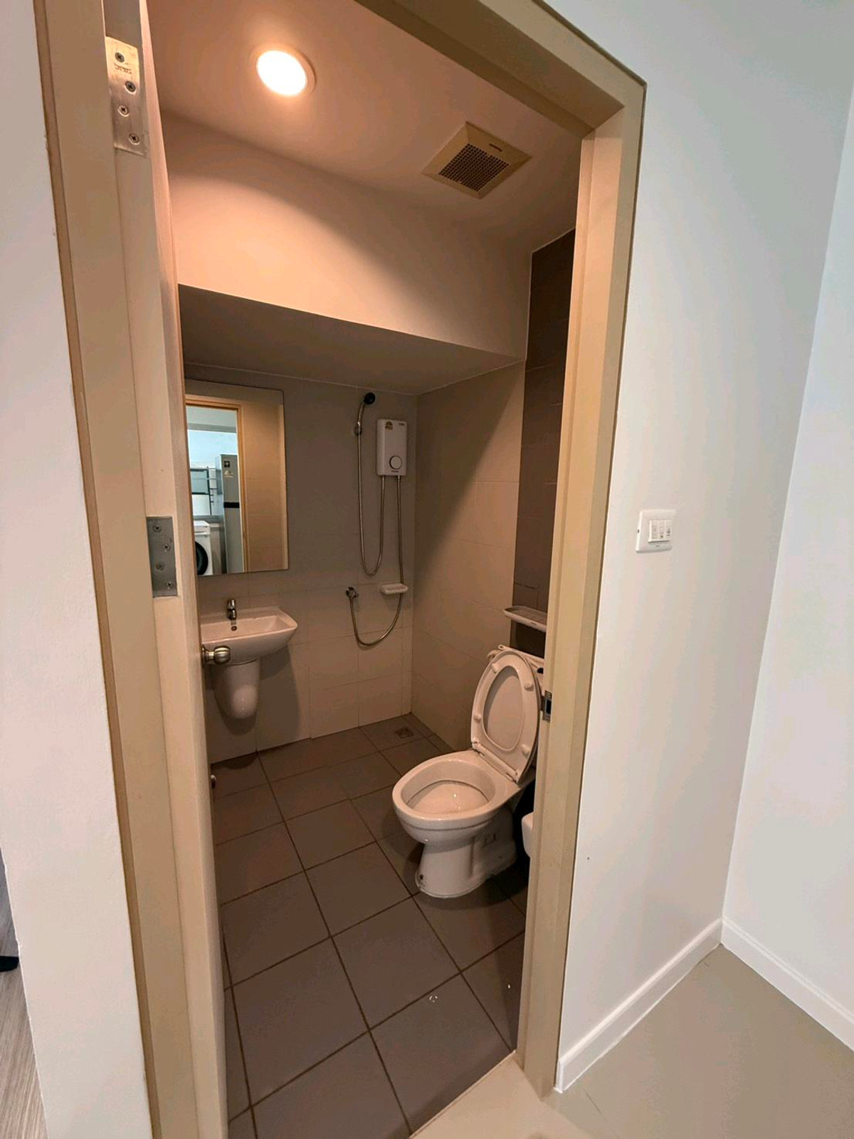 ให้เช่าทาวน์โฮมพระราม 2 บางขุนเทียน : 🔥ให้เช่า บ้านทาวน์โฮม 3 ชั้น โครงการ บ้านลุมพินี ทาวน์พาร์ค ท่าข้าม-พระราม 2⛳️เข้าทางพระราม2ซอย47 หรือ ท่าข้าม 7 ใกล้วัดท่าข้าม❣️💚Tel/Line: 085 484 8586 Ag.