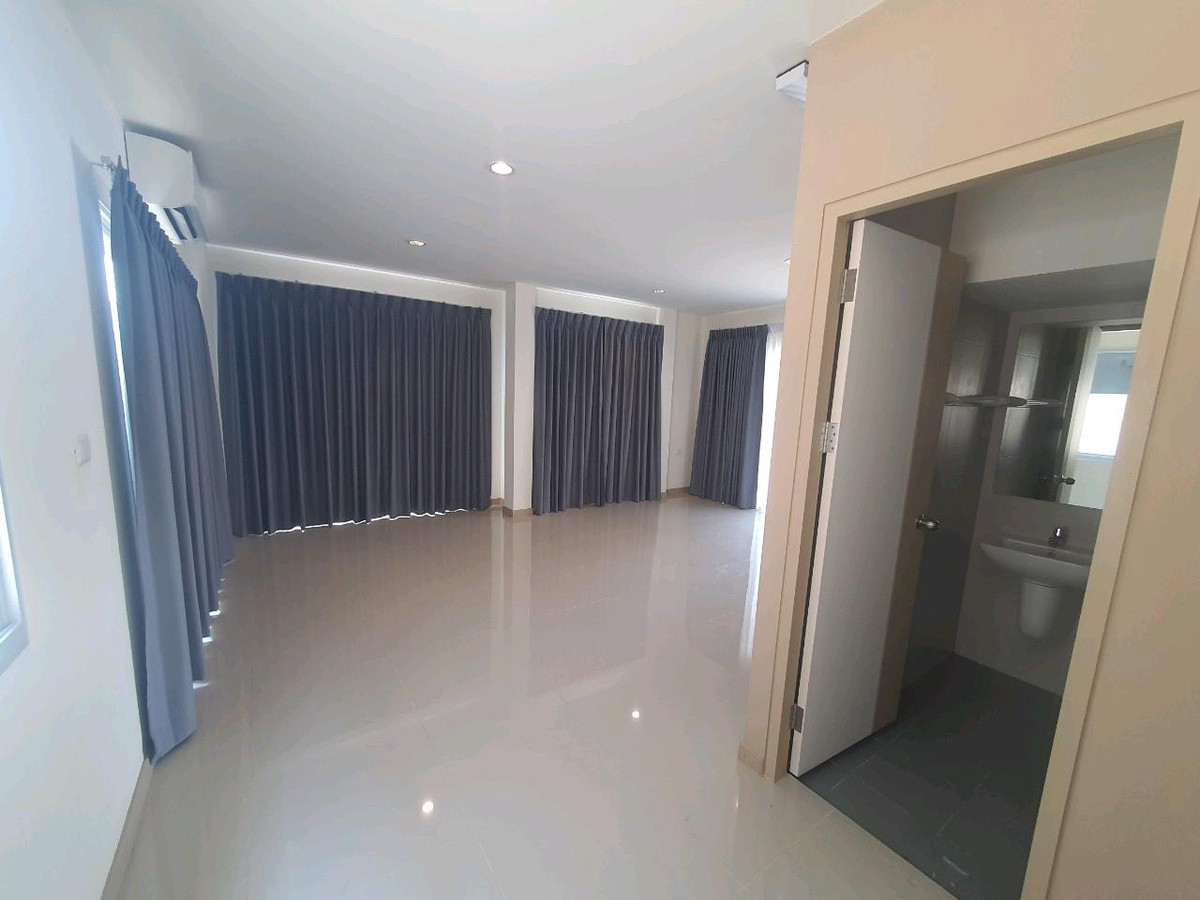 ให้เช่าทาวน์โฮมพระราม 2 บางขุนเทียน : 🔥ให้เช่า บ้านทาวน์โฮม 3 ชั้น โครงการ บ้านลุมพินี ทาวน์พาร์ค ท่าข้าม-พระราม 2⛳️เข้าทางพระราม2ซอย47 หรือ ท่าข้าม 7 ใกล้วัดท่าข้าม❣️💚Tel/Line: 085 484 8586 Ag.