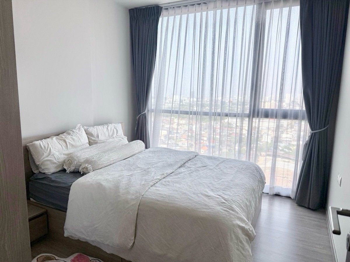 ให้เช่าคอนโดบางซื่อ วงศ์สว่าง เตาปูน : 📍โครงการ : The Line Wongsawang 
🚝 ใกล้ : MRT วงศ์สว่าง 100 เมตร
💵 ราคาเช่า : 12,500 บาท / เดือน