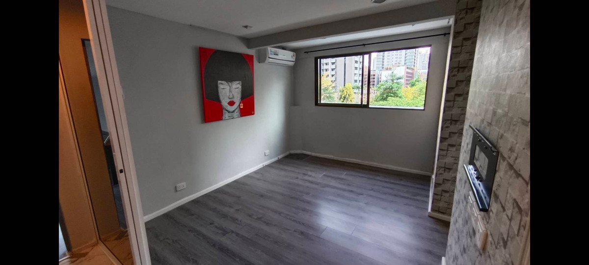 CondoSukhumvit, Asoke, Thonglor : 🔥Urgent for rent and sale🔥 ✨Beverly Tower Condo✨ ❄️2nd Floor 2 Rooms / 2 Bathrooms❄️ 💖Balcony facing East & South Parking, Pool, Fitness 10' Walk to BTS Nana💖 Line @bzprOperty