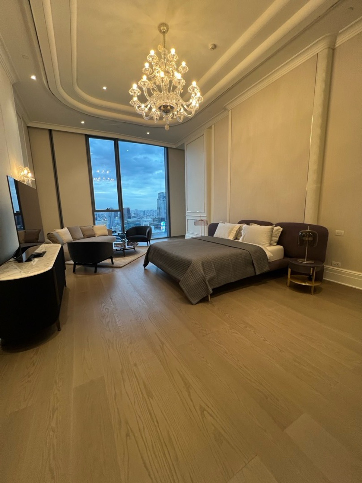 ขายคอนโดวิทยุ ชิดลม หลังสวน : penthouse scope langsuan for sell !!