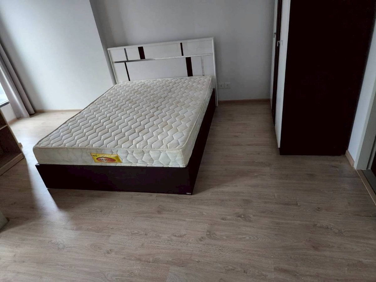 ให้เช่าคอนโดราชเทวี พญาไท : Ideo Q Ratchathewi【𝐒𝐄𝐋𝐋 & 𝐑𝐄𝐍𝐓】🔥ห้องสไตล์โมเดิร์นเท่ด้วยเฟอร์โทนขาวน้ำตาเข้ม ทำให้ทั้งห้องดูเฉียบ หรู และมีมิติขึ้นทันที🔥 ติดต่อไลน์ไอดี: @hacondo