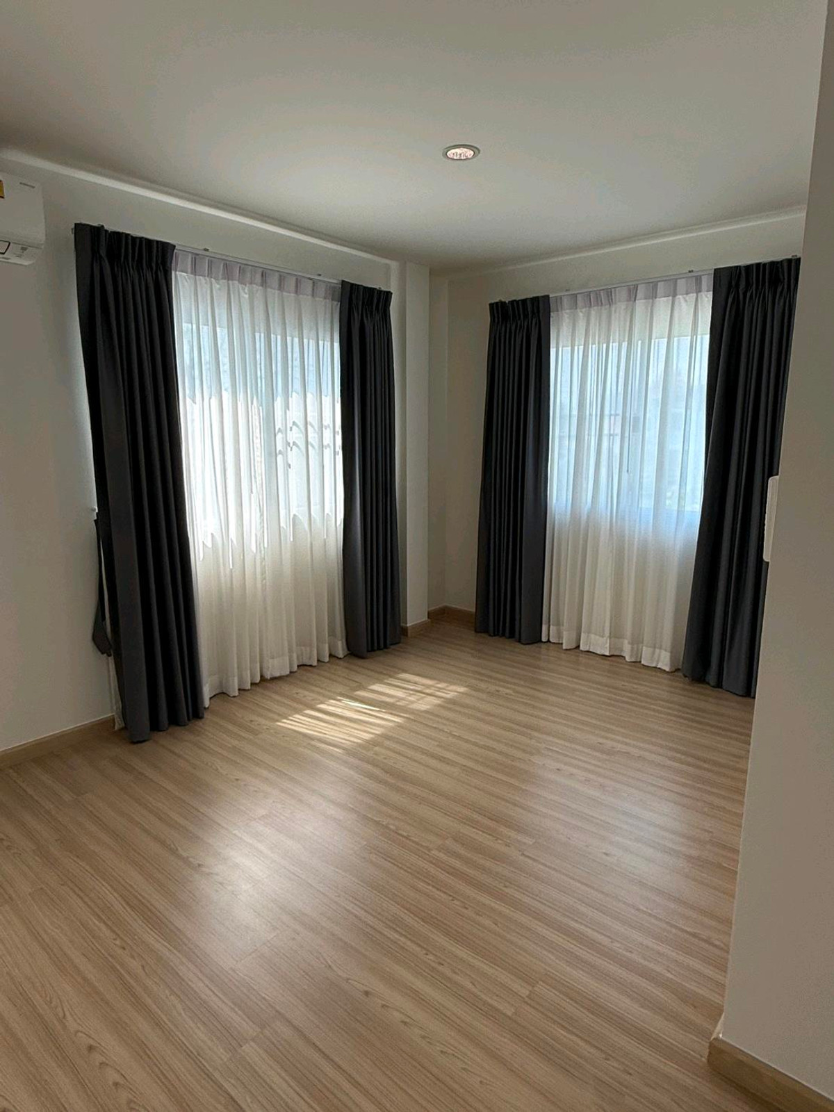 ให้เช่าทาวน์โฮมพระราม 2 บางขุนเทียน : 🔥ให้เช่า บ้านทาวน์โฮม 3 ชั้น โครงการ บ้านลุมพินี ทาวน์พาร์ค ท่าข้าม-พระราม 2⛳️เข้าทางพระราม2ซอย47 หรือ ท่าข้าม 7 ใกล้วัดท่าข้าม❣️💚Tel/Line: 085 484 8586 Ag.