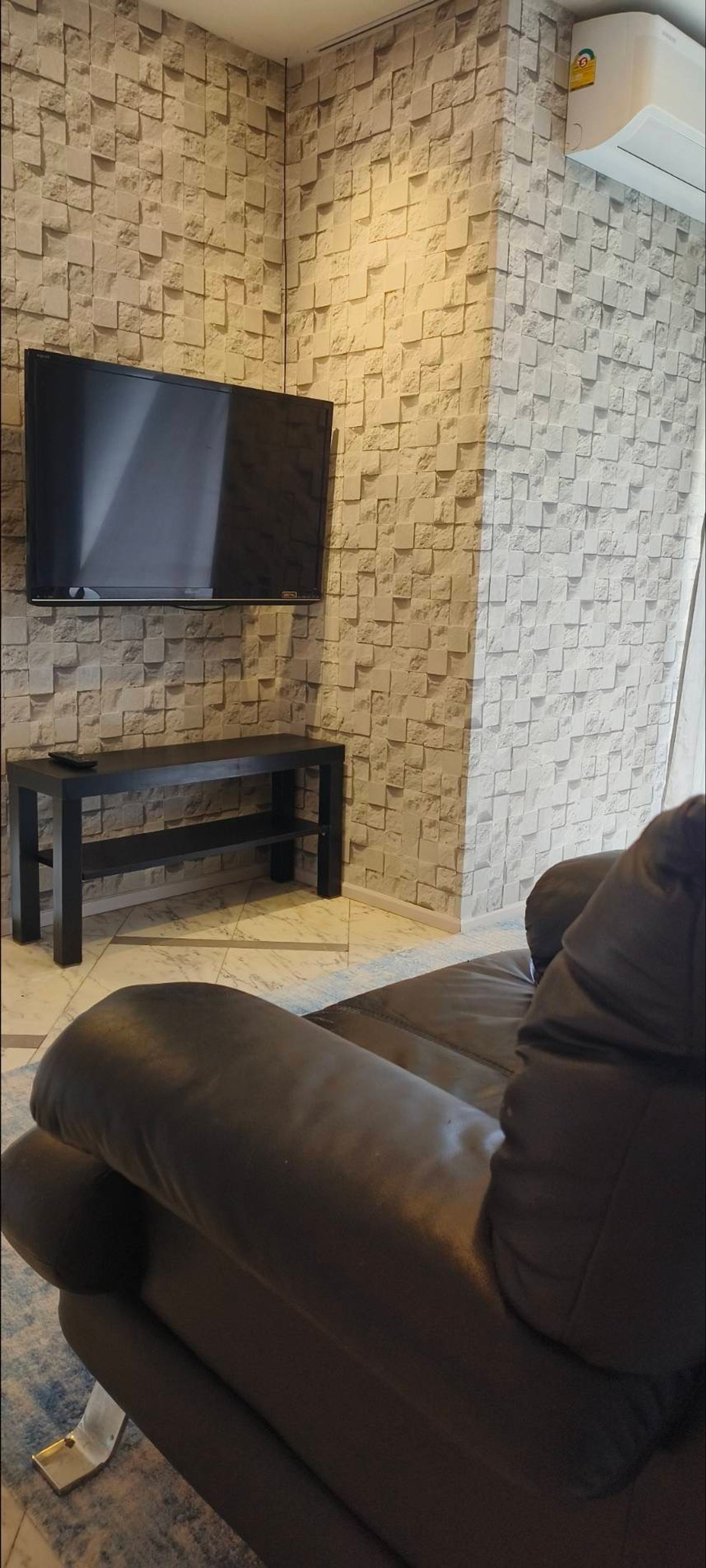 CondoSukhumvit, Asoke, Thonglor : 🔥Urgent for rent and sale🔥 ✨Beverly Tower Condo✨ ❄️2nd Floor 2 Rooms / 2 Bathrooms❄️ 💖Balcony facing East & South Parking, Pool, Fitness 10' Walk to BTS Nana💖 Line @bzprOperty