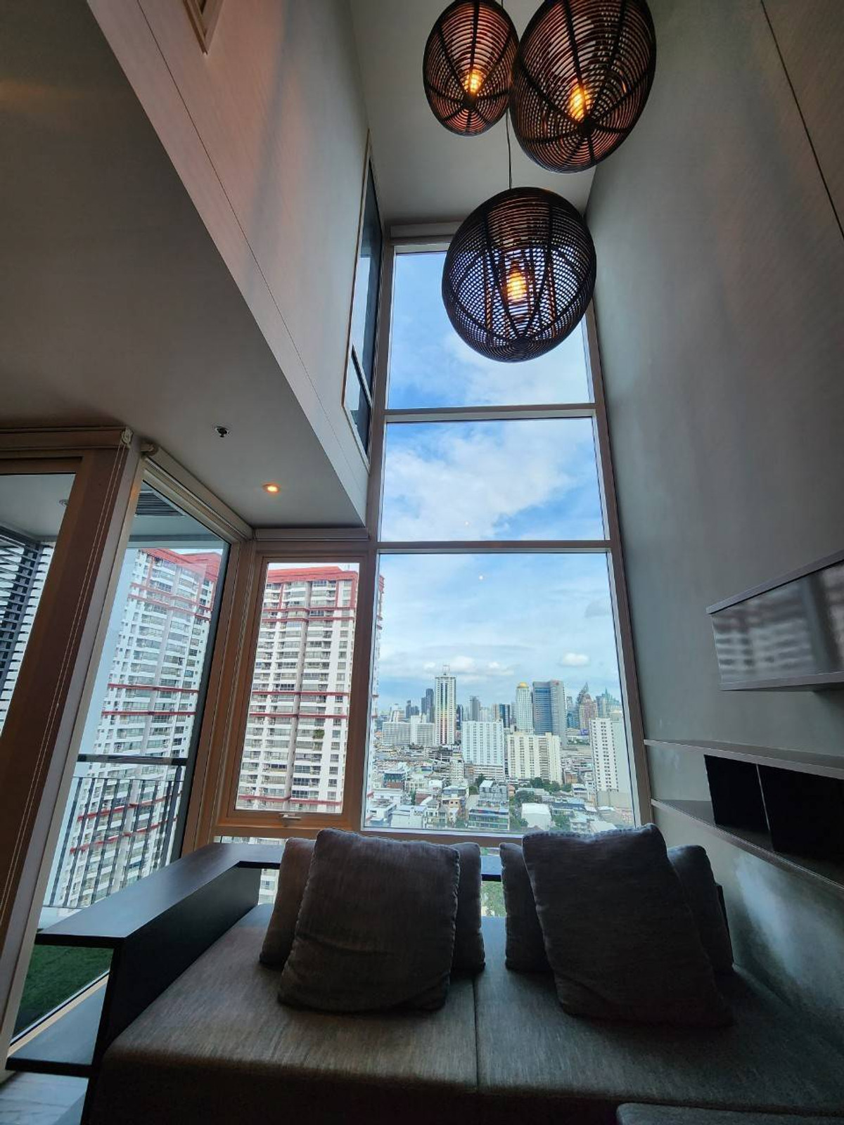 For SaleCondoRatchathewi,Phayathai : for sale condo Villa Rachatewi Duplex (S03-2180S)