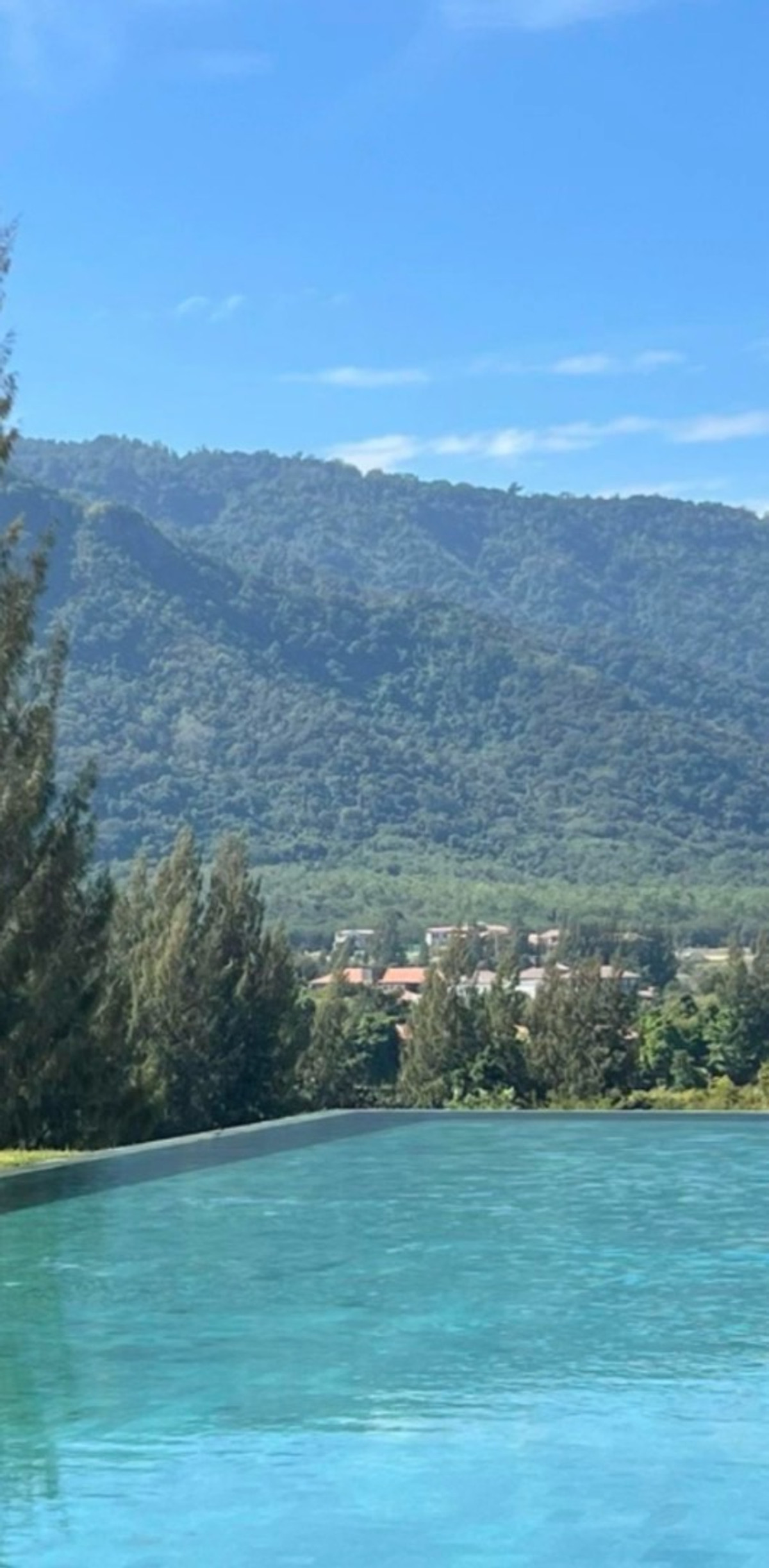 For SaleHotel&Apartment BusinessPak Chong KhaoYai : 📢👇ขายรีสอร์ทหรู เขาใหญ่ พร้อมดำเนินกิจการต่อได้เลย
ใจกลางธรรมชาติ วิวภูเขาแบบพาโนรามา อากาศดีตลอดปี รายได้มั่นคง ลูกค้าเข้าพักต่อเนื่อง เหมาะสำหรับผู้ที่มองหาการลงทุนในธุรกิจ Hospitality ใน ทำเลดี
