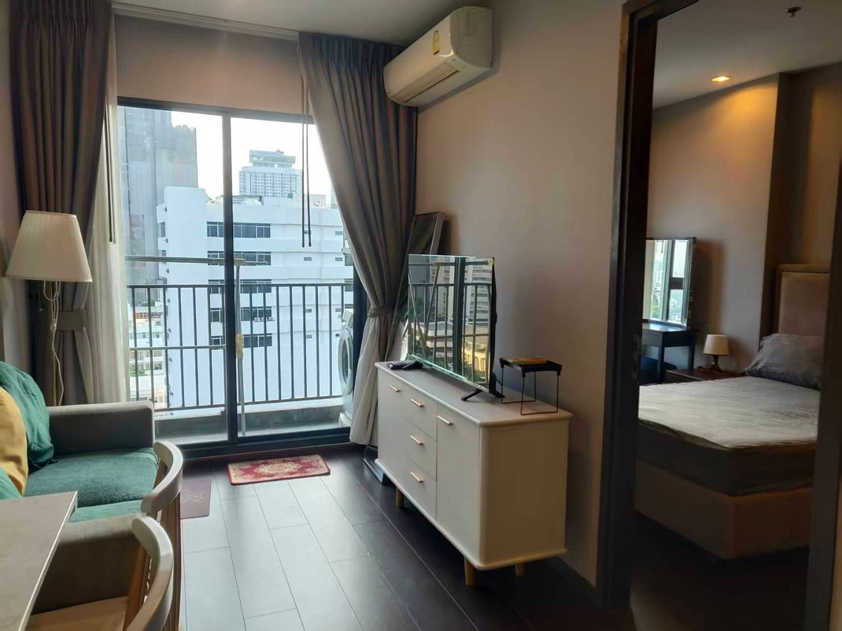 ให้เช่าคอนโดสุขุมวิท อโศก ทองหล่อ : ให้เช่าคอนโด C Ekkamai คอนโดแต่งครบพร้อมเข้าอยู่ใกล้รถไฟฟ้าBTSเอกมัยและห้างสรรพสินค้ามากมาย!!