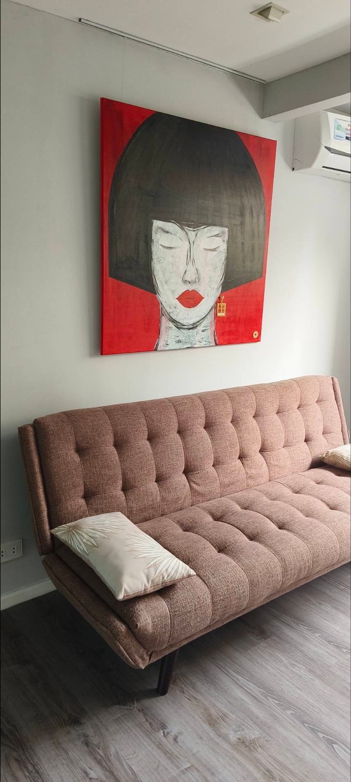 CondoSukhumvit, Asoke, Thonglor : 🔥Urgent for rent and sale🔥 ✨Beverly Tower Condo✨ ❄️2nd Floor 2 Rooms / 2 Bathrooms❄️ 💖Balcony facing East & South Parking, Pool, Fitness 10' Walk to BTS Nana💖 Line @bzprOperty