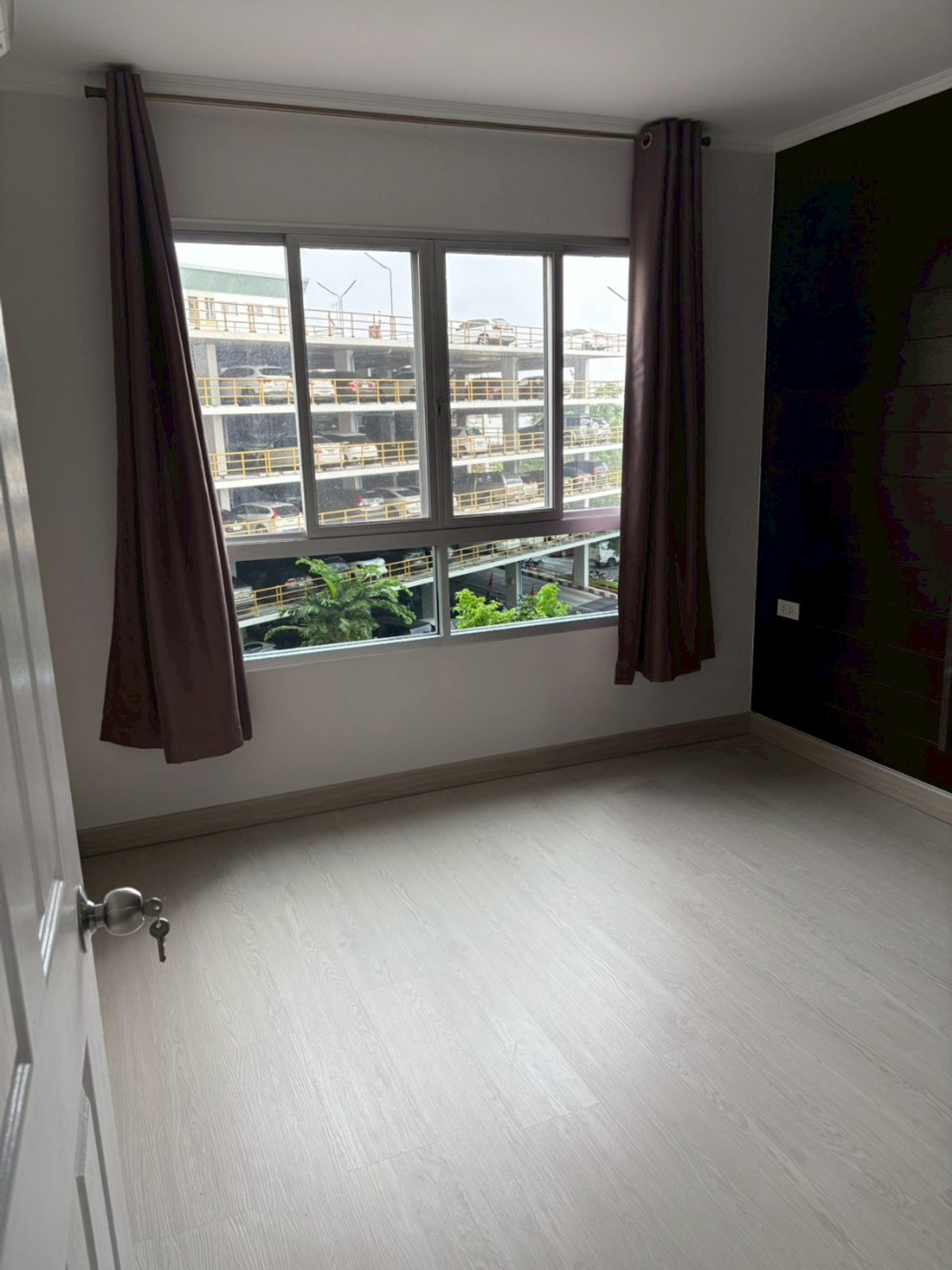 ขายคอนโดนวมินทร์ รามอินทรา : ✅ LAK223 ✅ Line : @p2nproperty