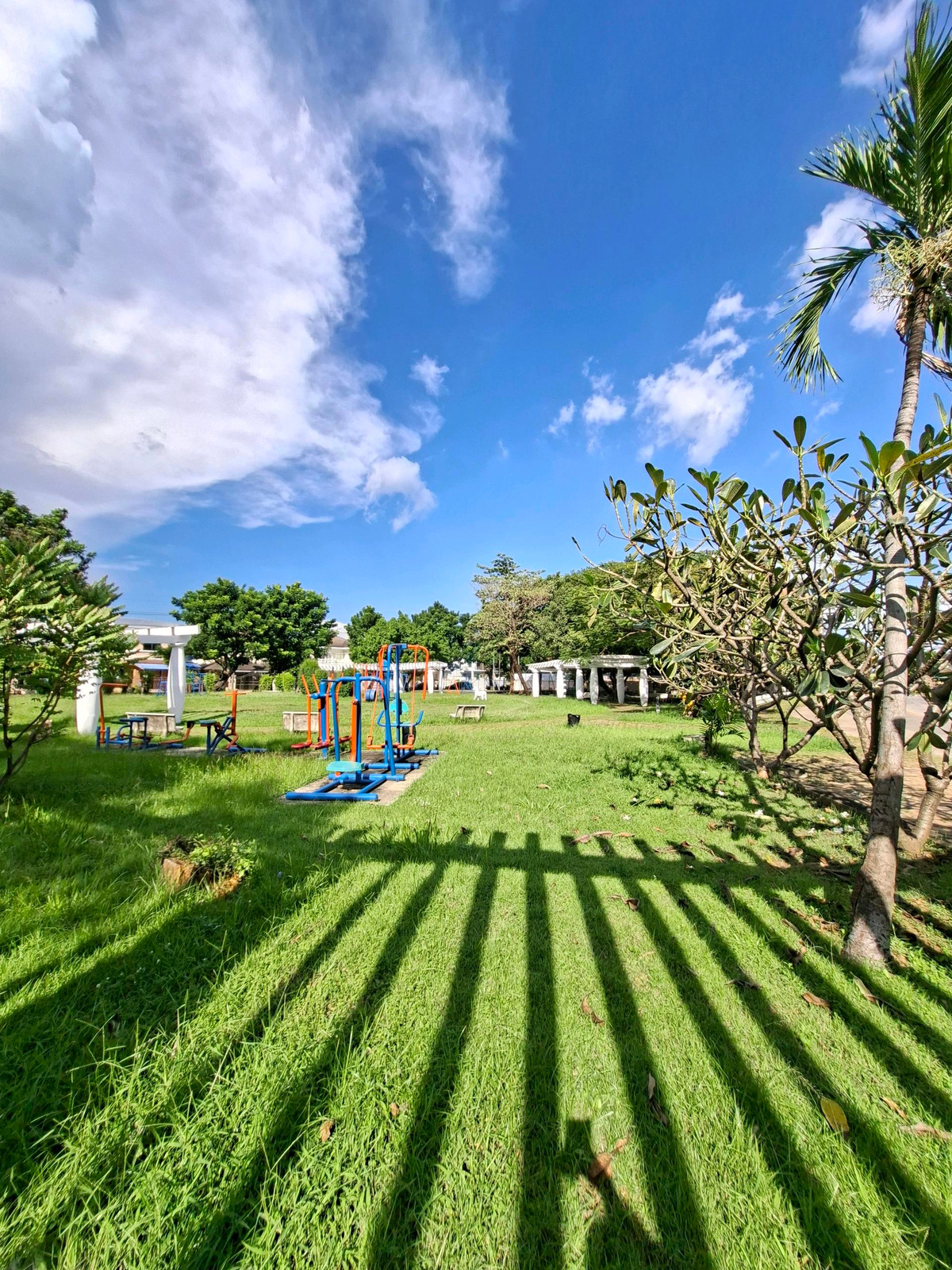 For SaleHousePathum Thani,Rangsit, Thammasat : 🏡House for Sale Lumlukka • 2-storey detached house 73.4 Sq.wah 3 beds 3 baths near🚆BTS Khu Khot 📞099 415 2664 