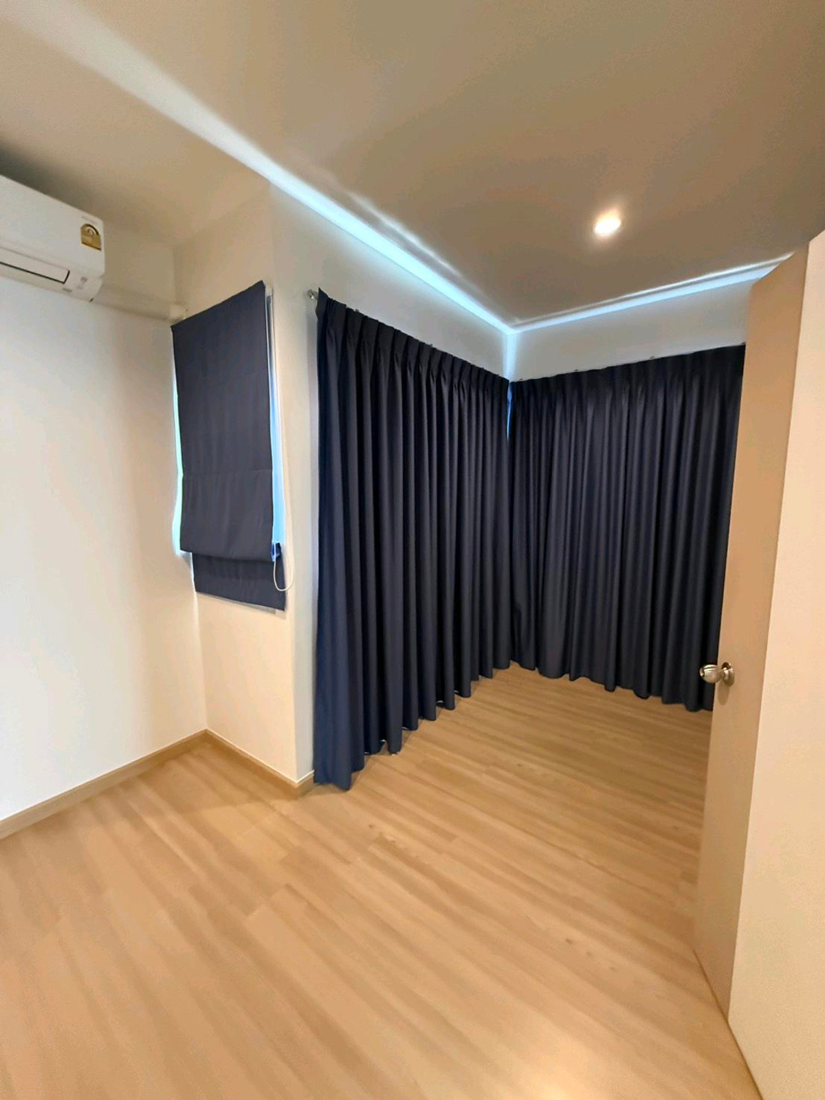 ให้เช่าทาวน์โฮมพระราม 2 บางขุนเทียน : 🔥ให้เช่า บ้านทาวน์โฮม 3 ชั้น โครงการ บ้านลุมพินี ทาวน์พาร์ค ท่าข้าม-พระราม 2⛳️เข้าทางพระราม2ซอย47 หรือ ท่าข้าม 7 ใกล้วัดท่าข้าม❣️💚Tel/Line: 085 484 8586 Ag.