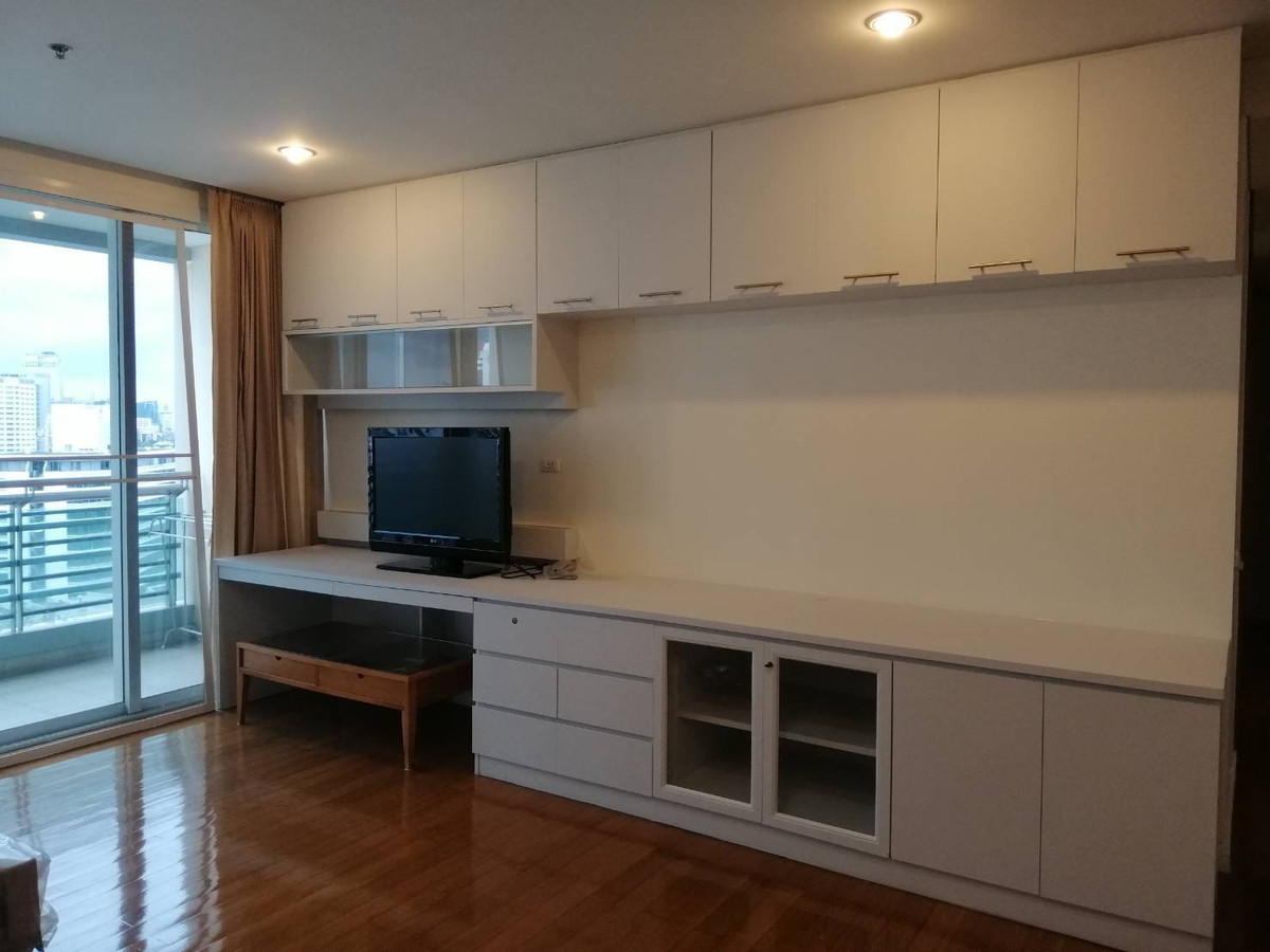 For RentCondoSilom, Saladaeng, Bangrak : For Rent Condo The Royal Saladaeng fully furnished (S15-21587) 