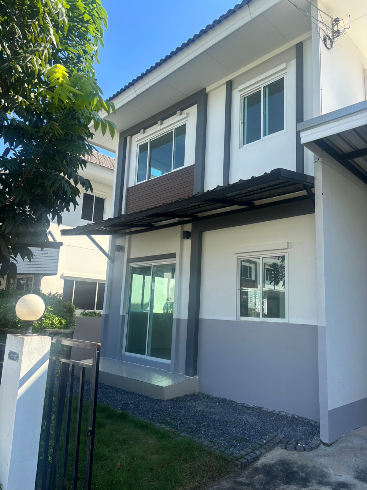 สมุทรปราการ สำโรง : ราคานี้โคตรคุ้ม บ้านอายุน้อยทำเลดี ขายบ้านแฝด แลนซีโอ คริป เทพารักษ์-ตำหรุ ถูกที่สุดในโครงการ!