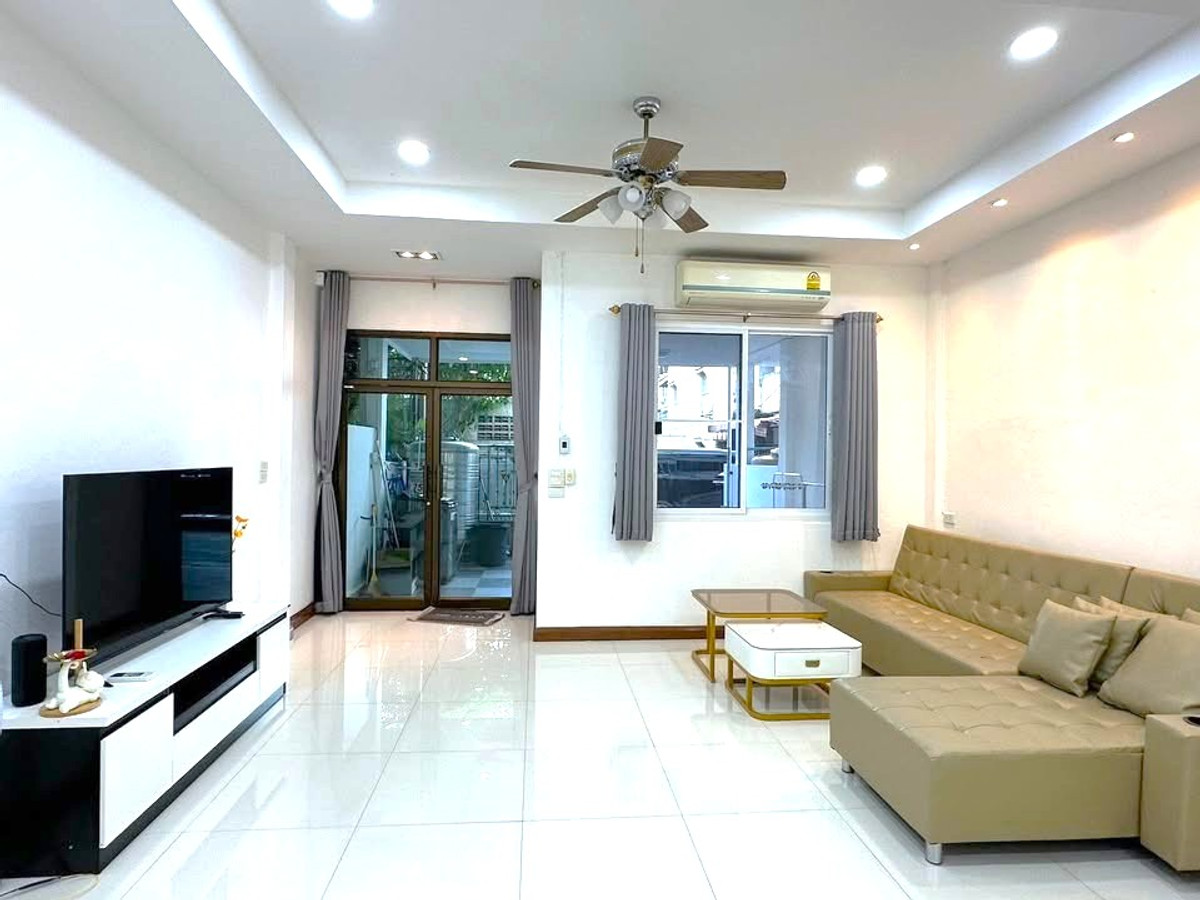 ให้เช่าทาวน์โฮมรัชดา ห้วยขวาง : HK0636♛ให้เช่า ทาวน์เฮ้าส์ 3 ห้องนอน⚝รัชดา-ห้วยขวาง♜MRTห้วยขวาง∞099-5919653,065-9423251▚Line@sureresidence