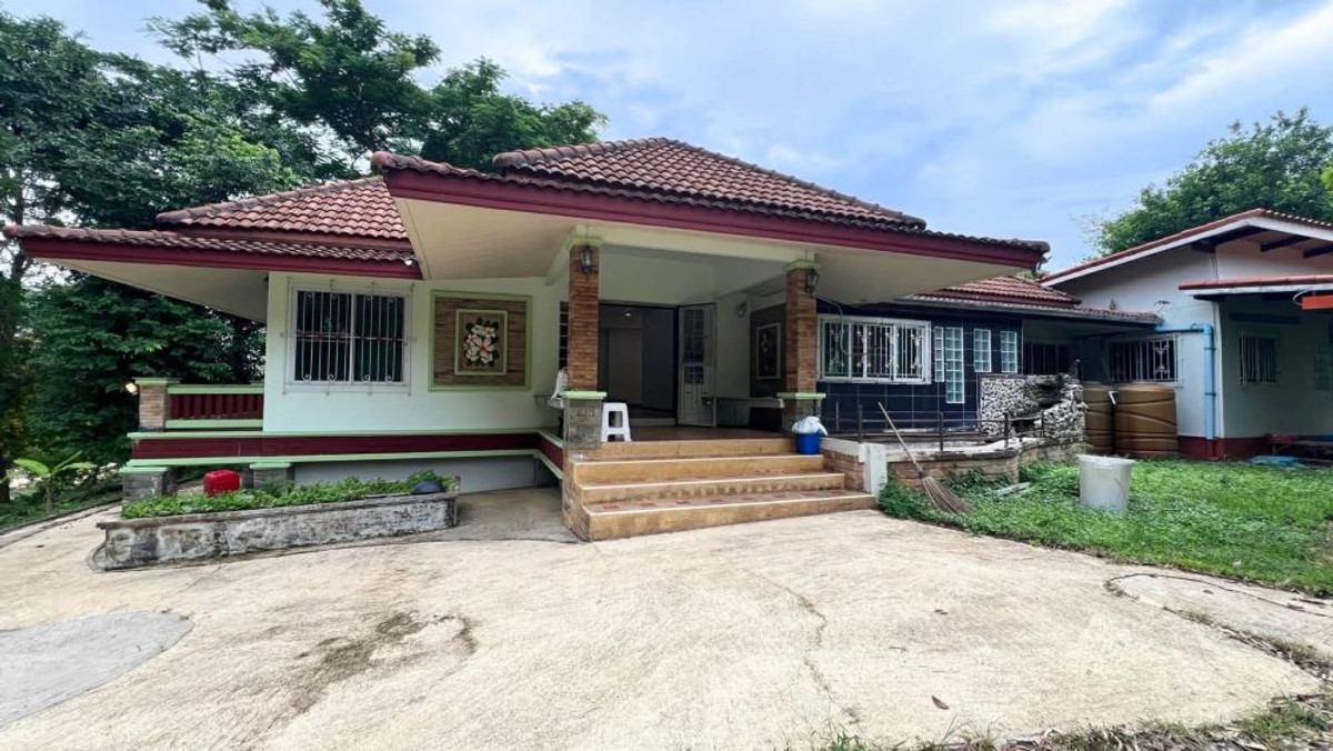 ขายที่ดินจันทบุรี : ขายบ้านพร้อมที่ดินริมน้ำ เขาคิชฌกูฏ จันทบุรี บรรยากาศสุดฟินบนพื้นที่ 10-3-7 ไร่