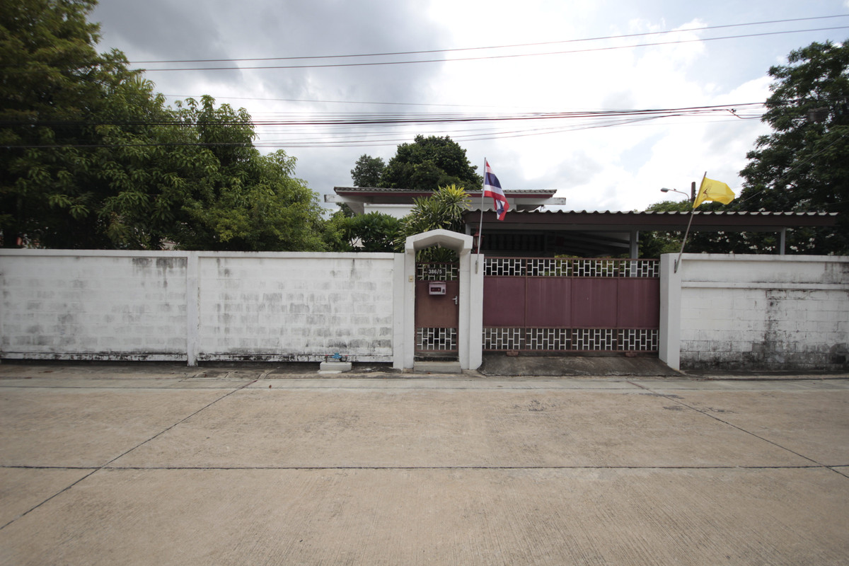 ขายบ้านรัชดา ห้วยขวาง : 📣 สุดจะเริดสุดจะปัง  ที่ดินผืนงาม 120 ตร.ว. พร้อมบ้าน 2 ชั้น ใจกลางรัชดา ซอย 42 แยก 7 🌳