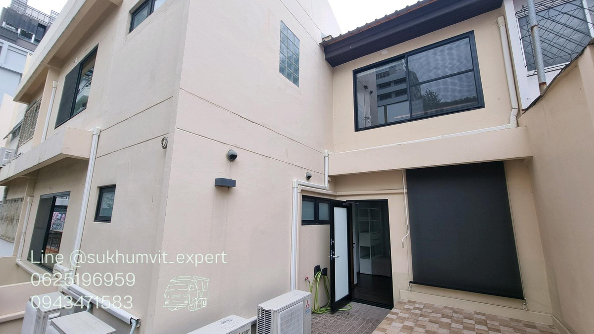 For RentHome OfficeSukhumvit, Asoke, Thonglor : For rent - Townhouse / Home Office Phrom Phong   House width 9.5 meters.