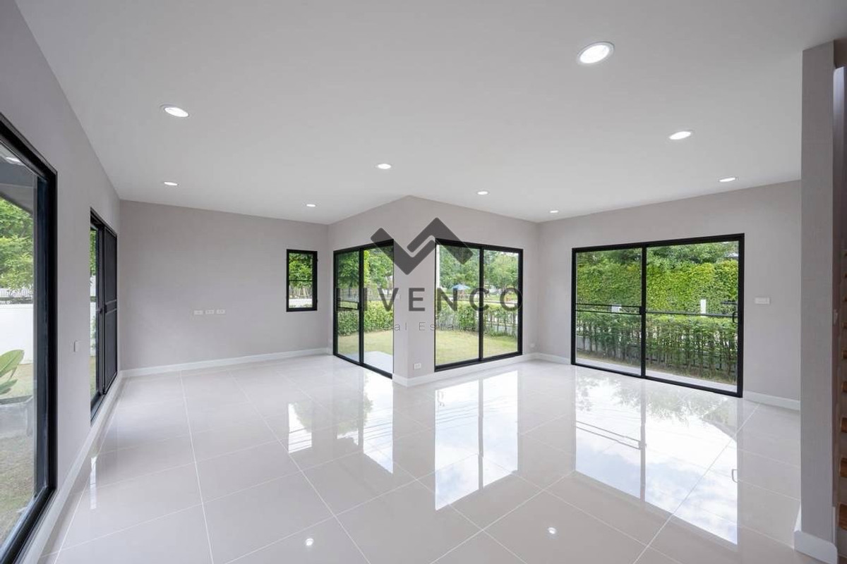 For SaleHousePhutthamonthon, Salaya : Single house for sale, Pave (Pinklao-Salaya)  View in front of the garden, corner plot ♥️