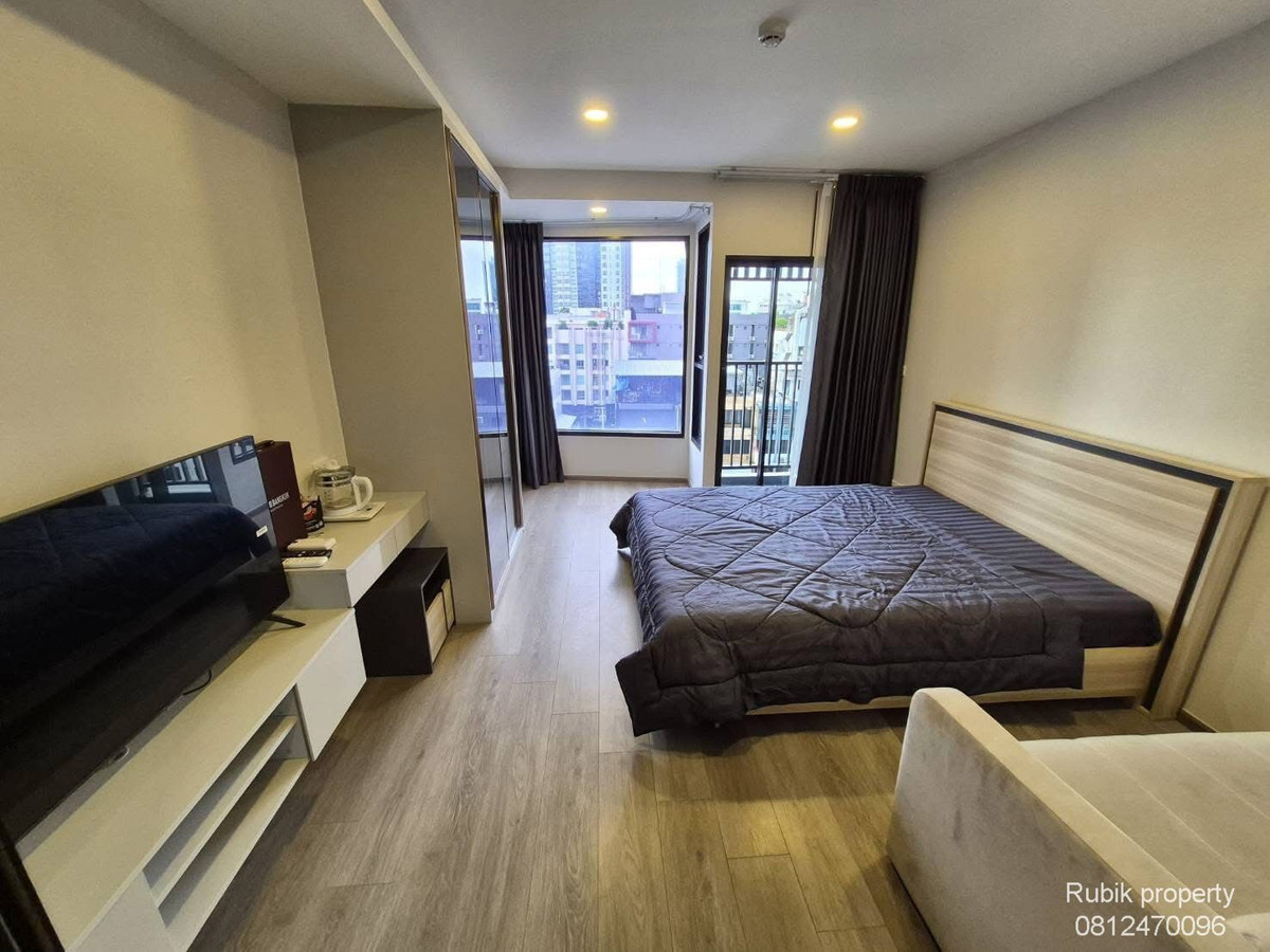 CondoRatchadapisek, Huaikwang, Suttisan : RB1416 | For rent/sale SOHO Bangkok Ratchada, luxury condo in the heart of Ratchada, only 5 minutes walk to MRT Huai Khwang.