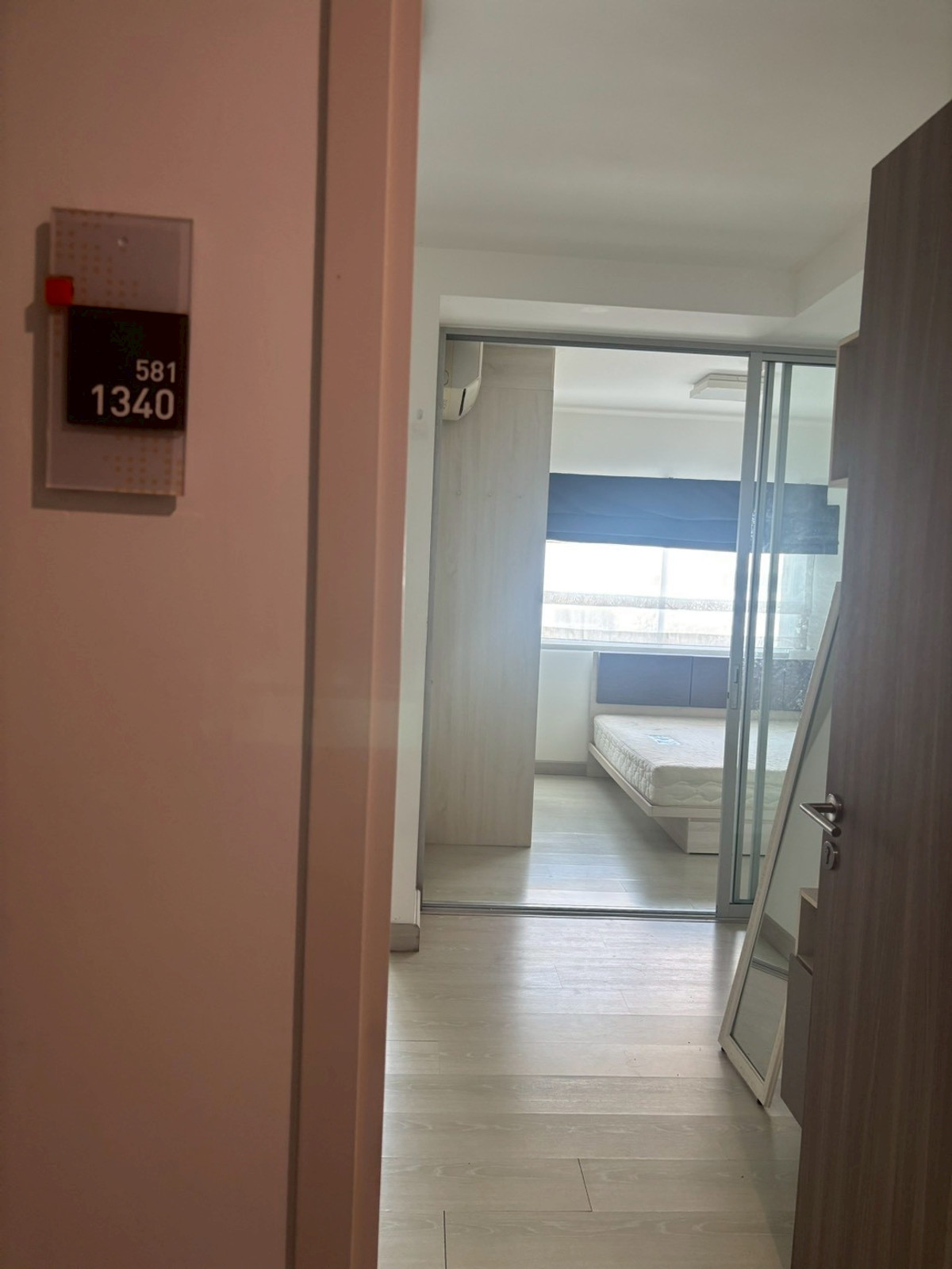 For SaleCondoRama 2, Bang Khun Thian : 94198 - Condo for sale, The Niche ID Rama 2, room 29.77 sq m. Sold with tenant, can buy for investment.