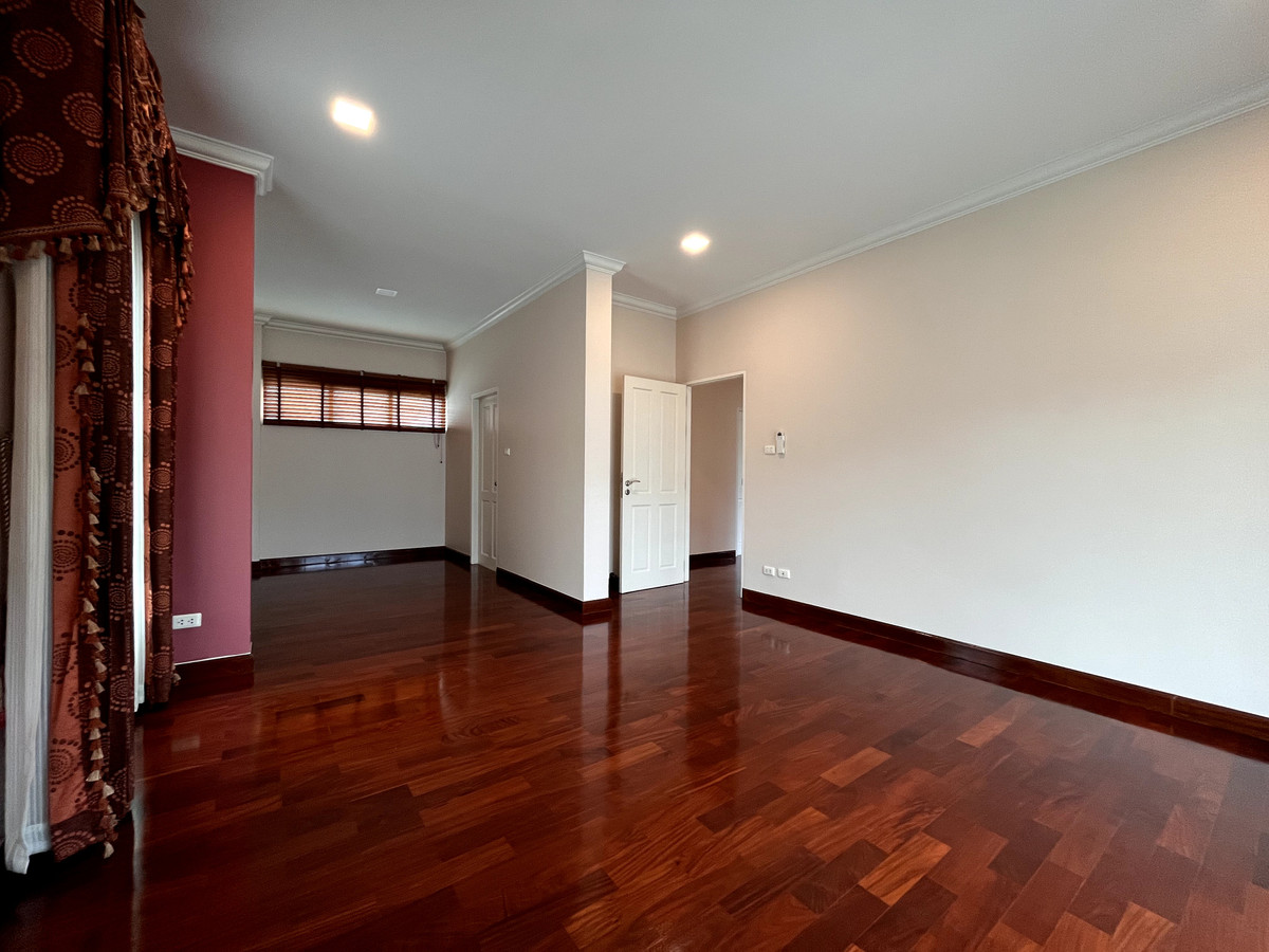 ขายบ้านลาดกระบัง สุวรรณภูมิ :  เพอร์เฟค มาสเตอร์พีซ สุขุมวิท 77 / 4 ห้องนอน (ขาย), Perfect Masterpiece Sukhumvit 77 / 4 Bedrooms (FOR SALE) POON050